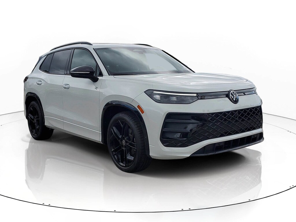 New 2026 Volkswagen Tiguan SE R-Line Black SUV