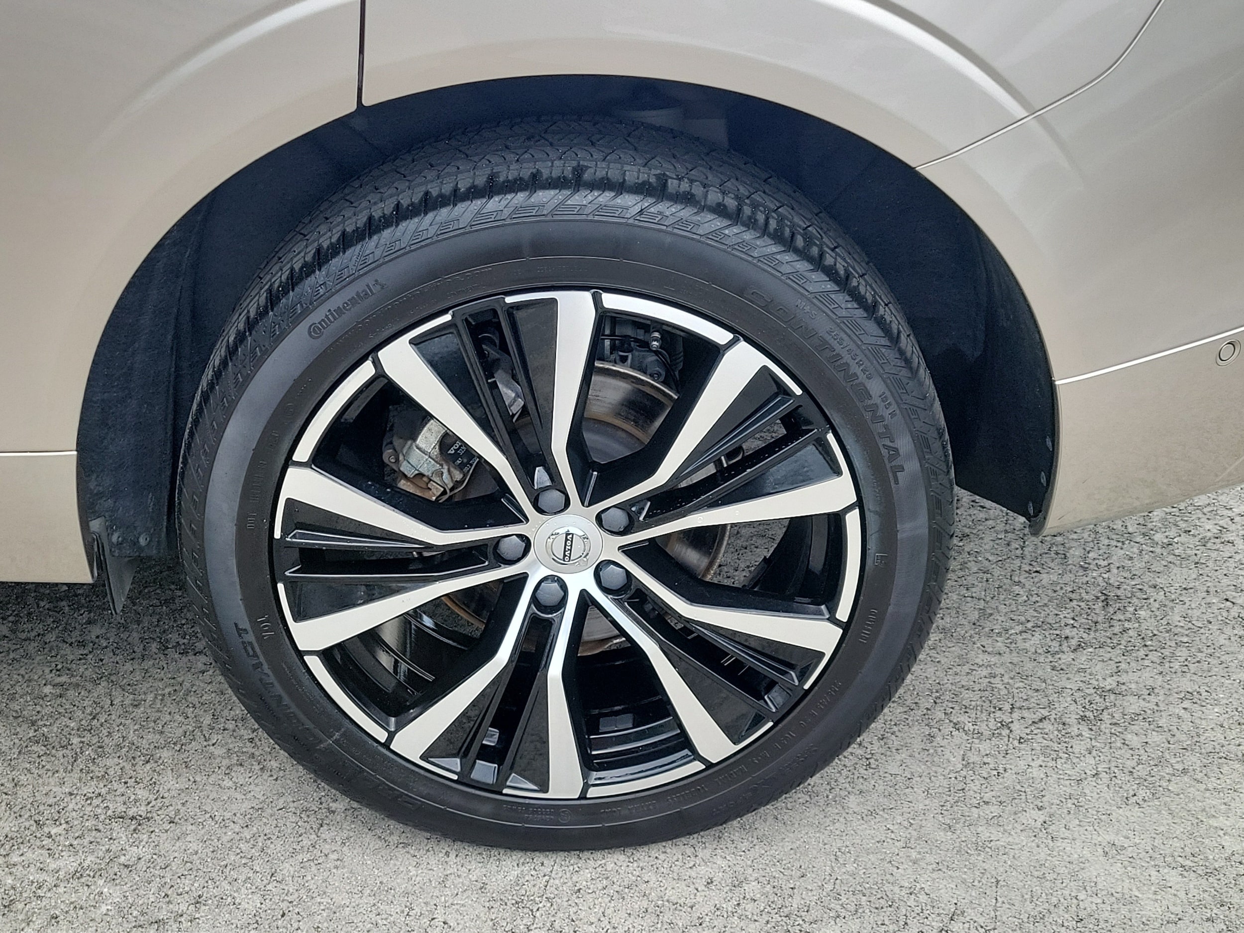 2024 Volvo XC60 Plus - Photo 6