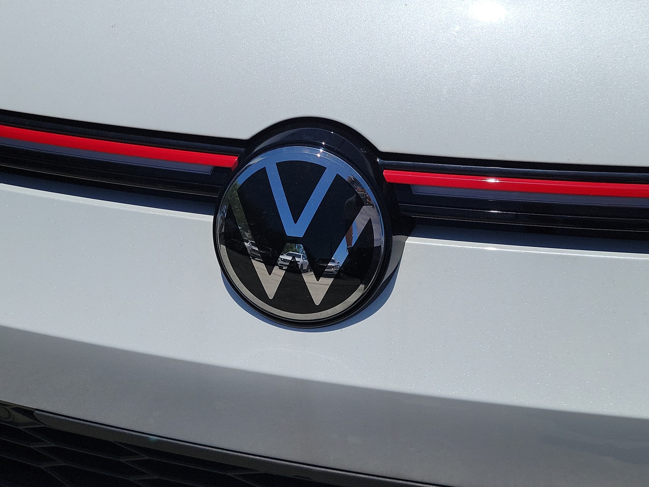 2024 Volkswagen Golf GTI SE - Photo 23