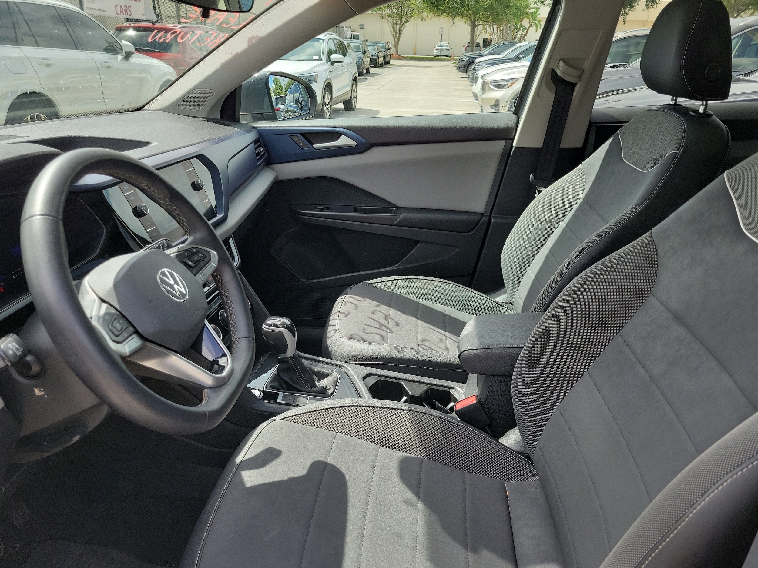 2023 Volkswagen Taos SE - Photo 15