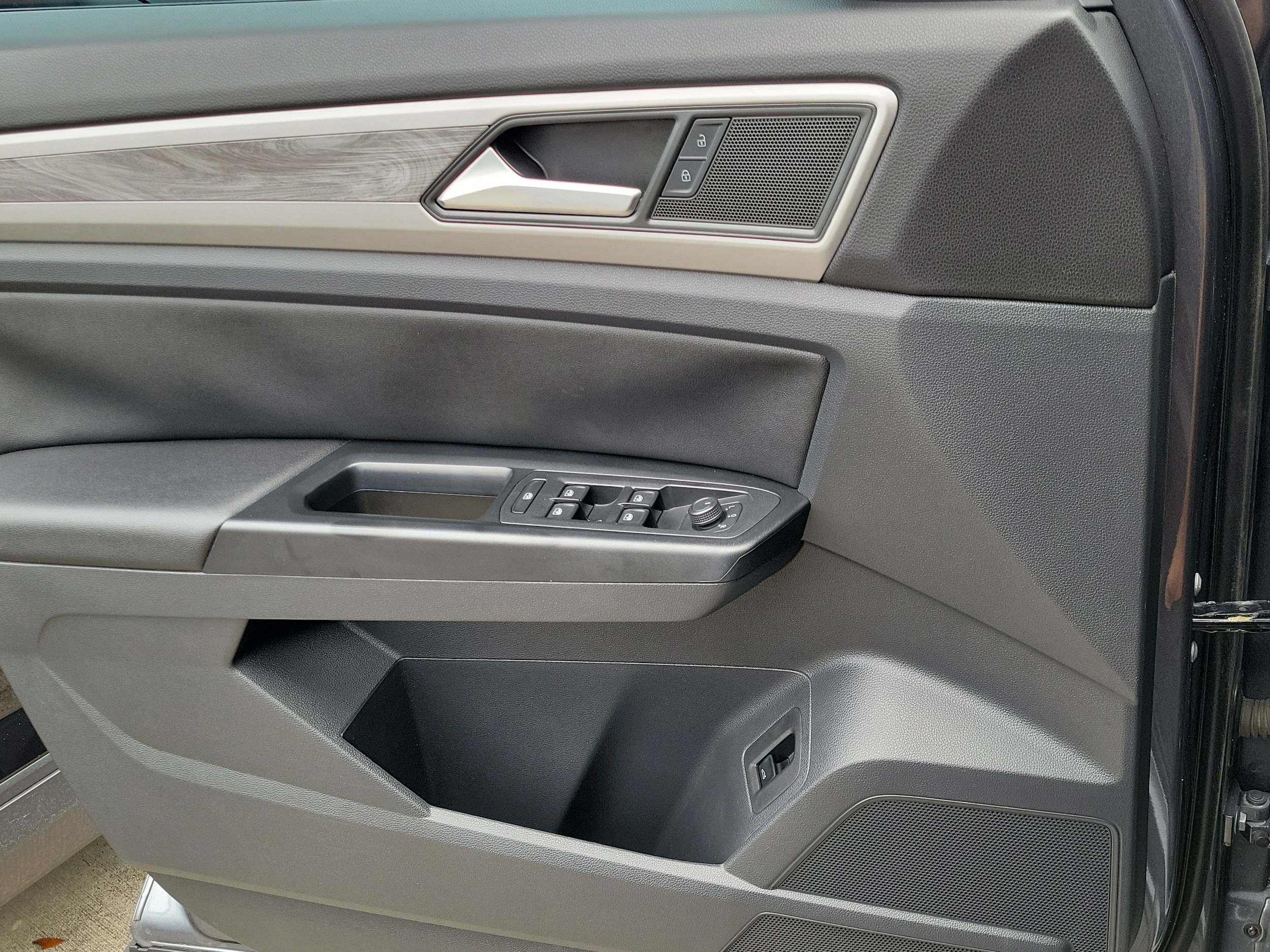 2020 Volkswagen Atlas Cross Sport SE w/Tech - Photo 18