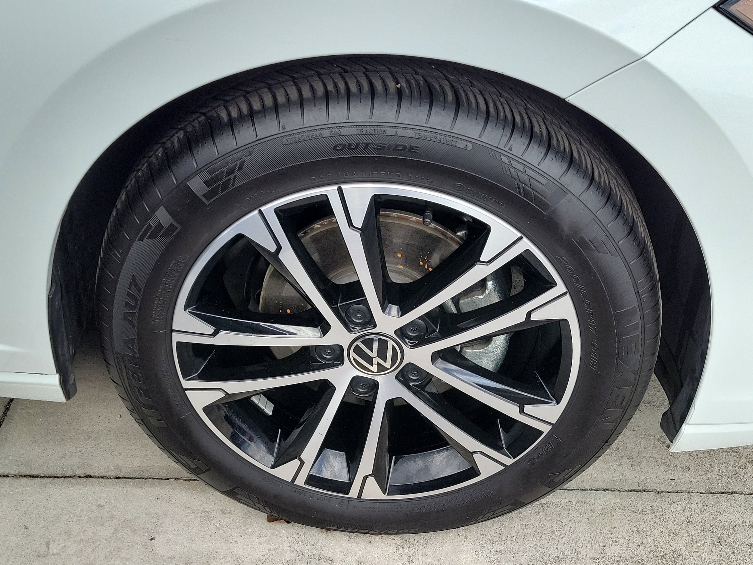 2025 Volkswagen Jetta Sport - Photo 7