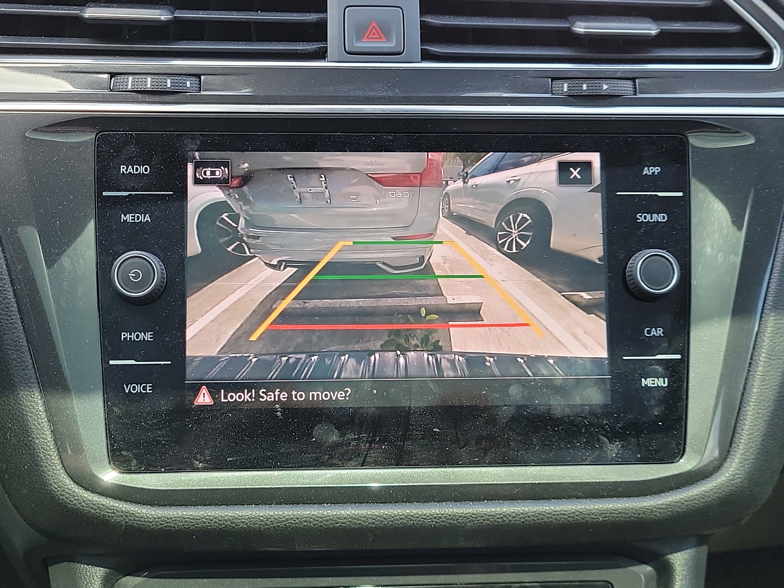 2023 Volkswagen Tiguan SE - Photo 23
