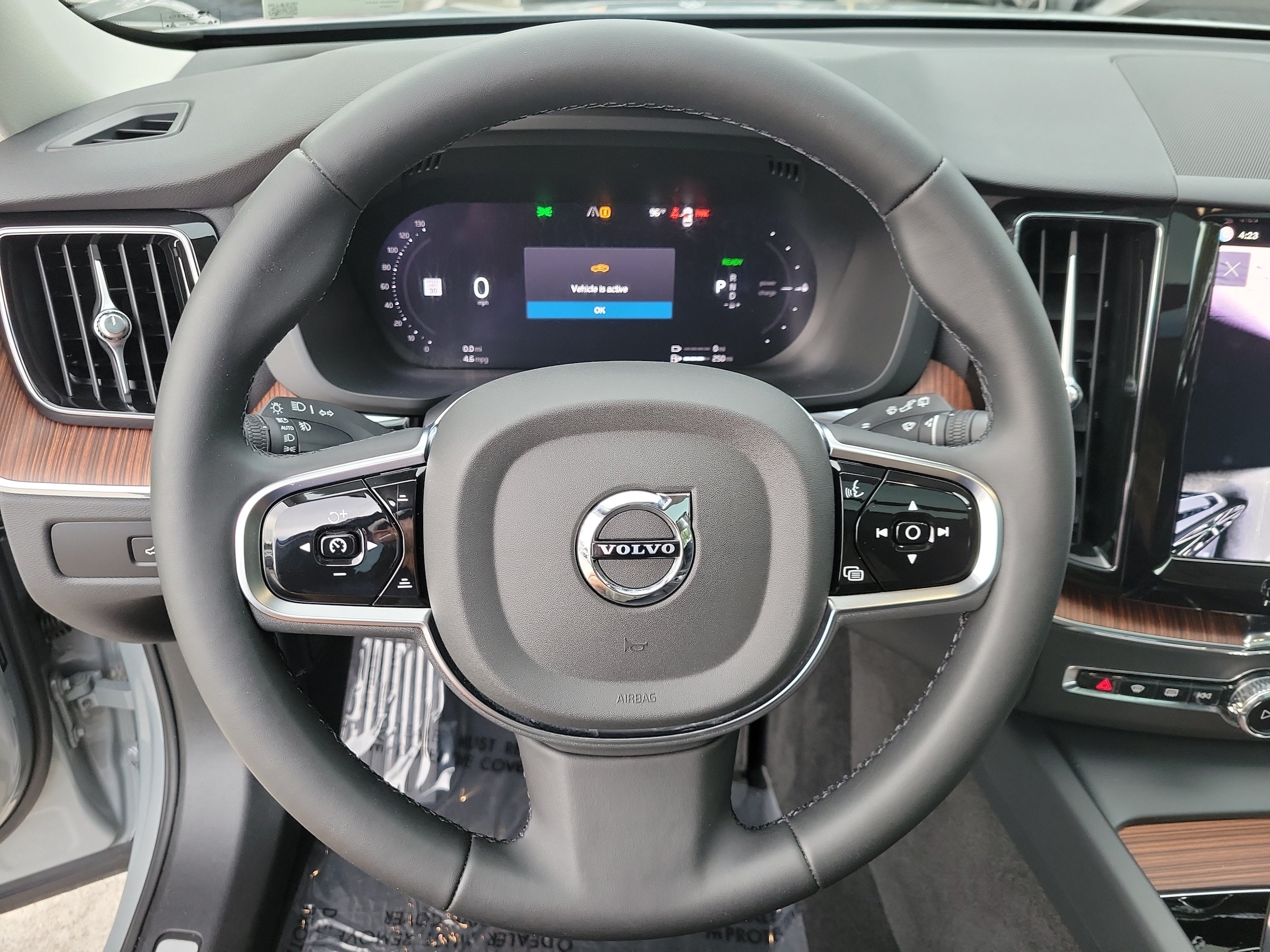 2024 Volvo XC60 Plus - Photo 21