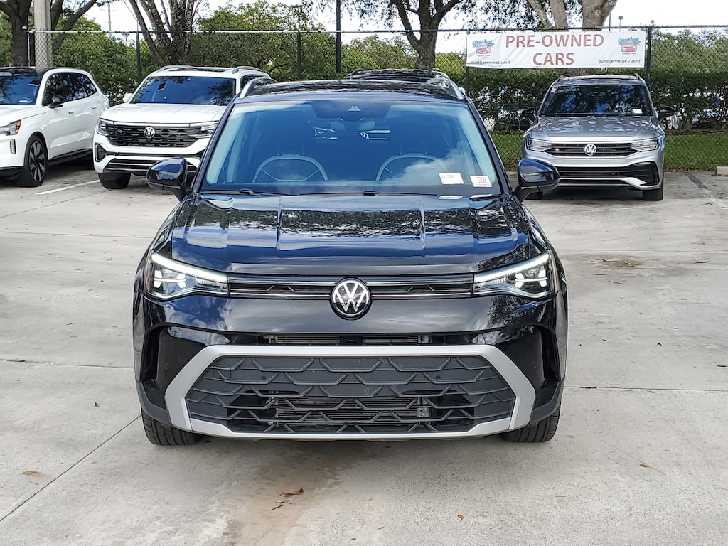 Certified 2025 Volkswagen Taos 1.5T SE SUV
