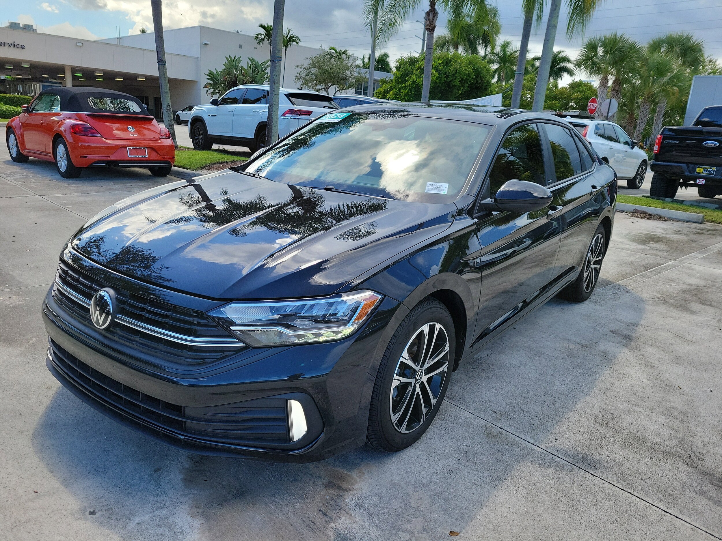 2024 Volkswagen Jetta 1.5T Sport photo 3