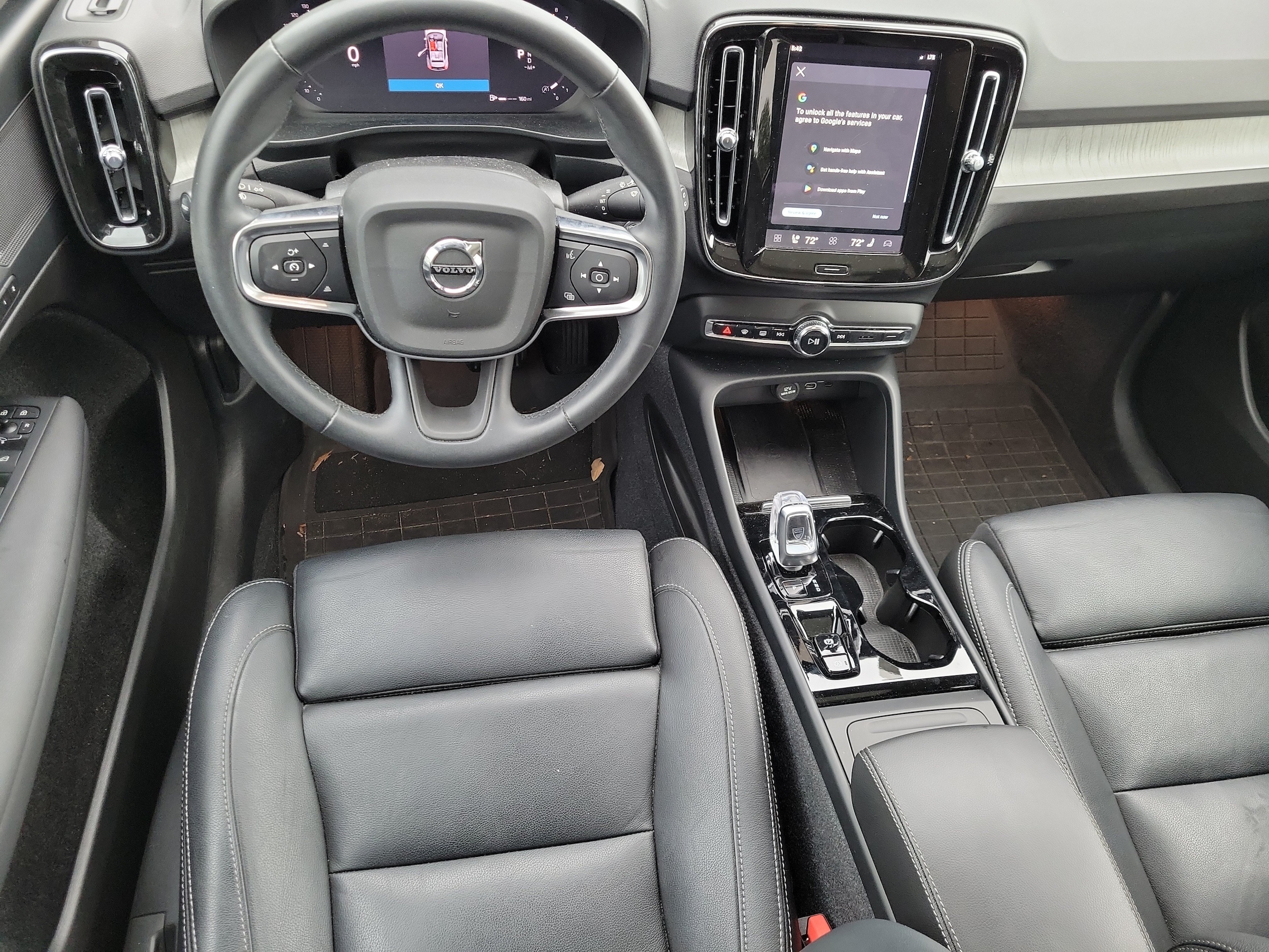 2024 Volvo XC40 Plus - Photo 9