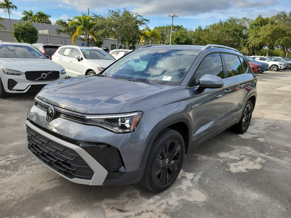 Used 2025 Volkswagen Taos 1.5T SE SUV