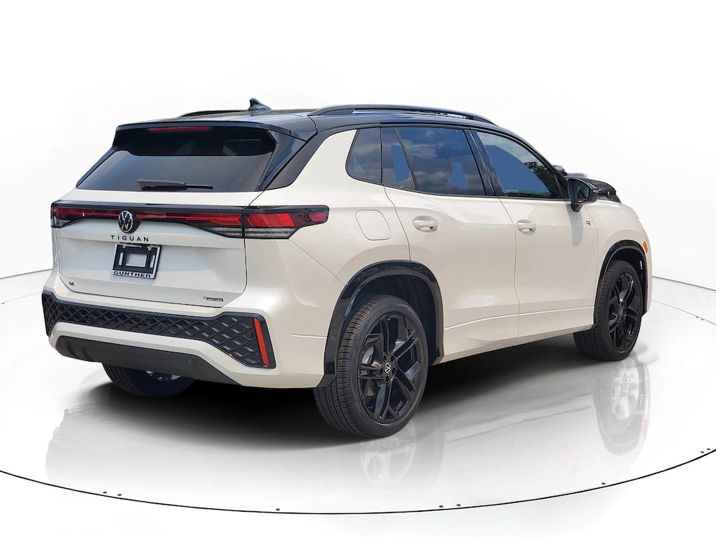 New 2026 Volkswagen Tiguan SE R-Line Black SUV