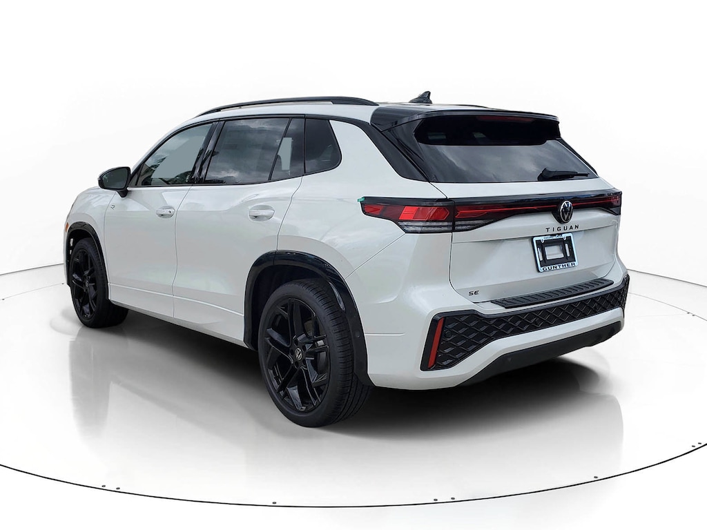 New 2026 Volkswagen Tiguan SE R-Line Black SUV