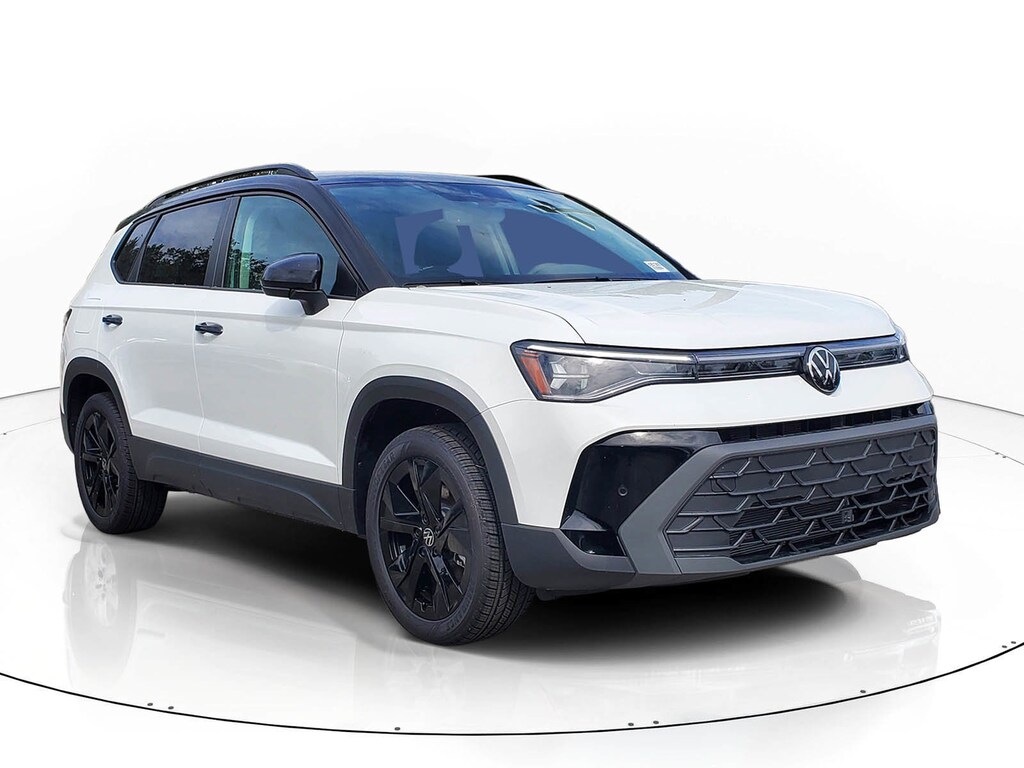 New 2026 Volkswagen Taos 1.5T SE Black SUV