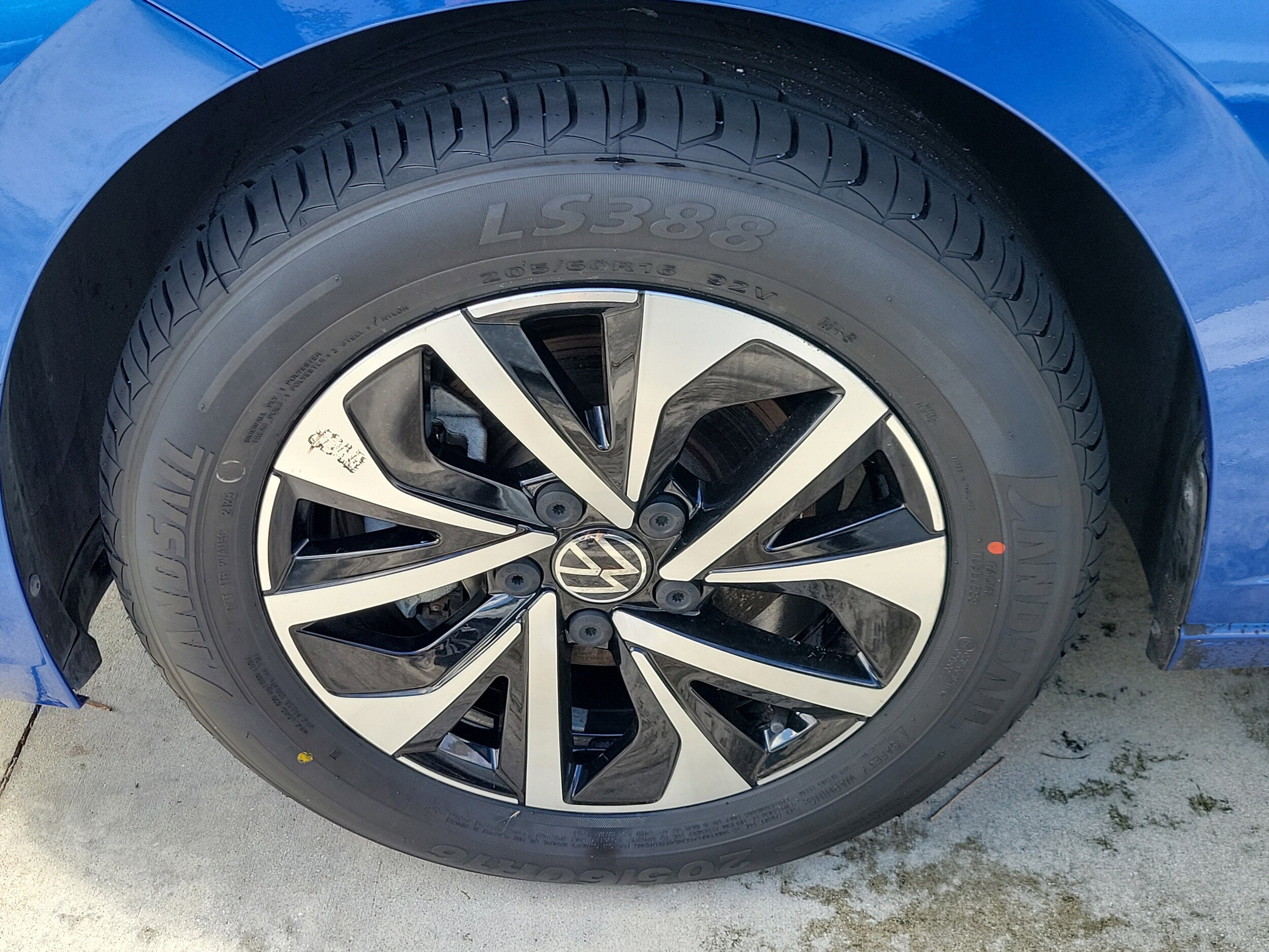 2023 Volkswagen Jetta 1.5T S photo 4