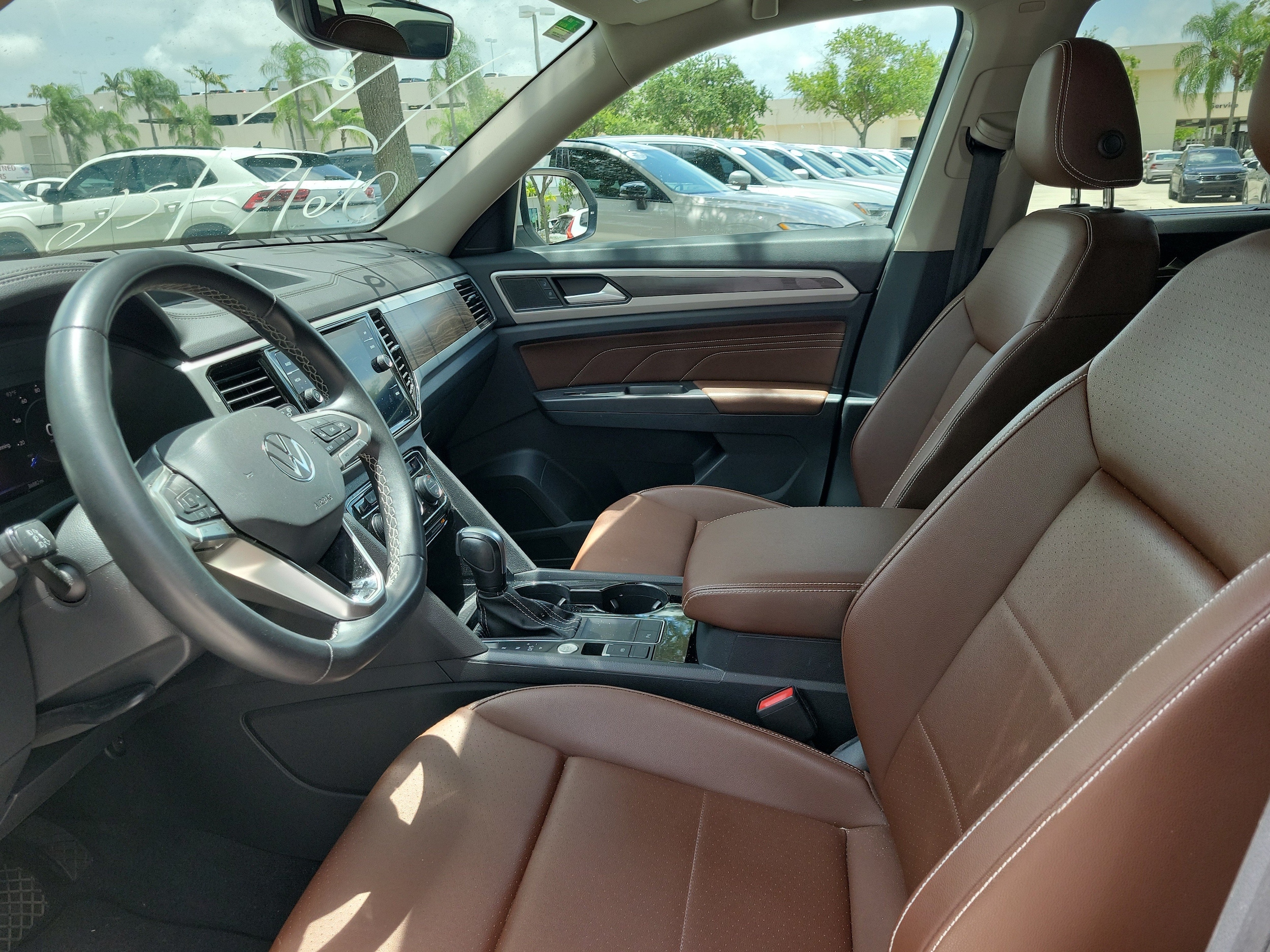 2023 Volkswagen Atlas SE w/Tech - Photo 16