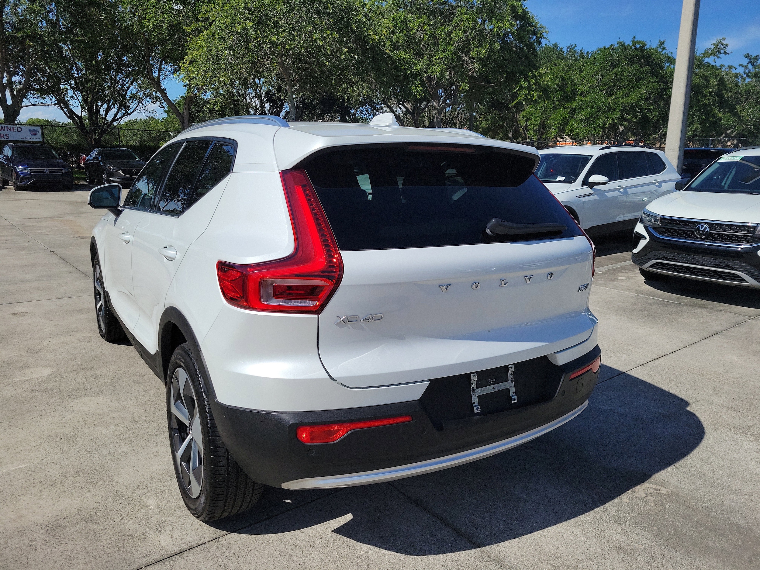 2024 Volvo XC40 Plus - Photo 6