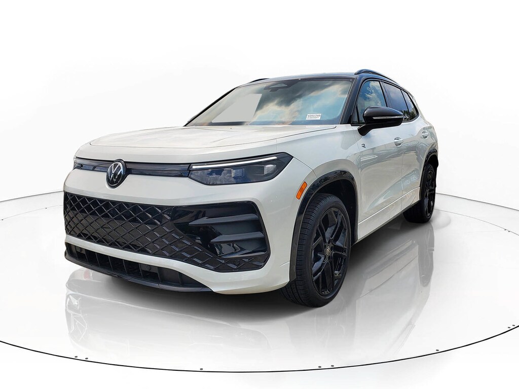 New 2026 Volkswagen Tiguan SE R-Line Black SUV