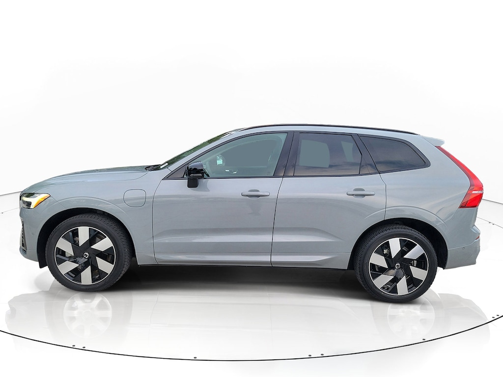 Used 2024 Volvo XC60 Recharge Plug-In Hybrid T8 Plus Dark SUV