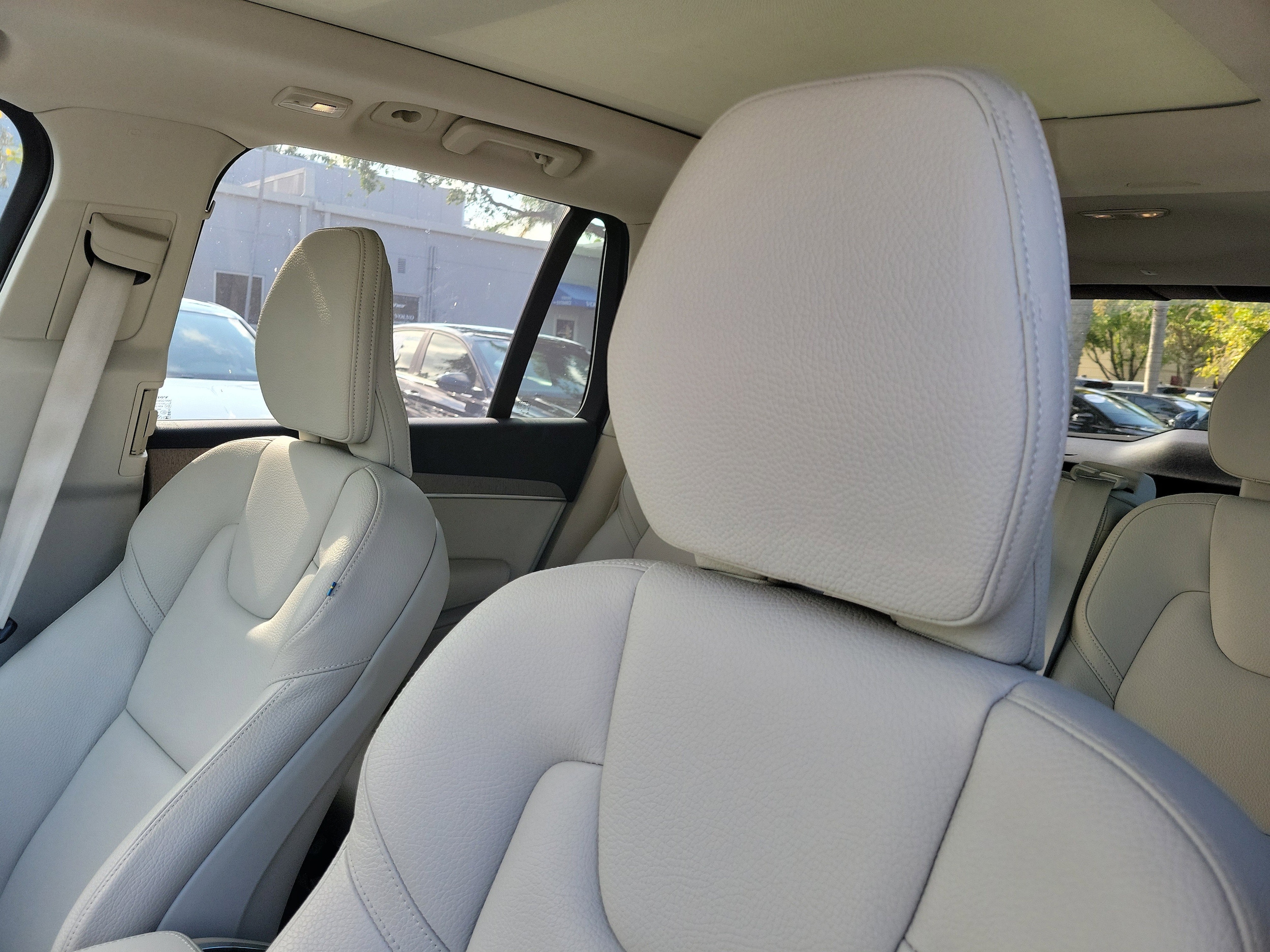 2025 Volvo XC90 Plus - Photo 19