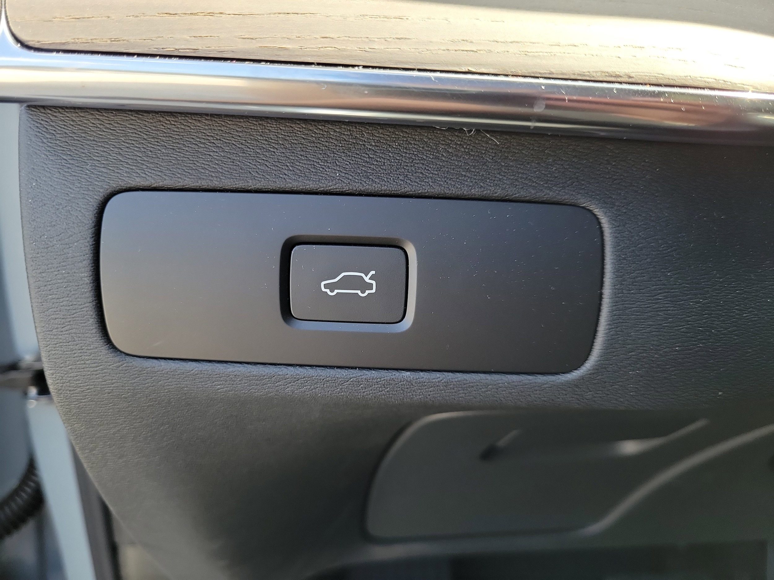 2025 Volvo XC90 Plus - Photo 23