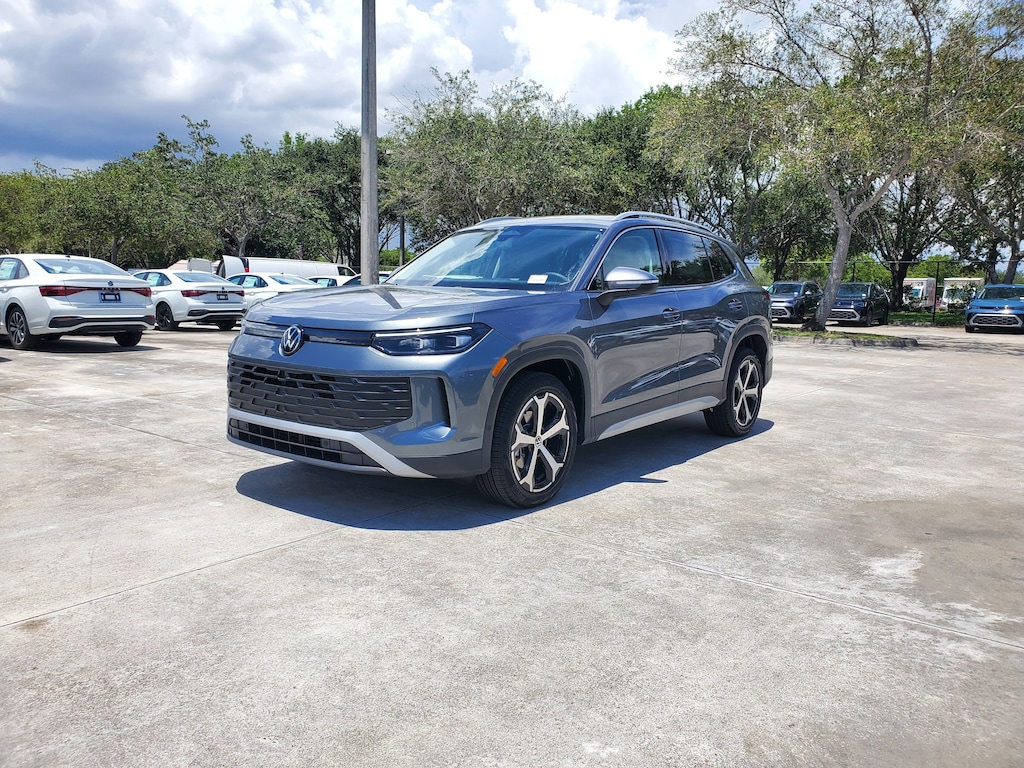 New 2026 Volkswagen Tiguan 2.0T SE SUV