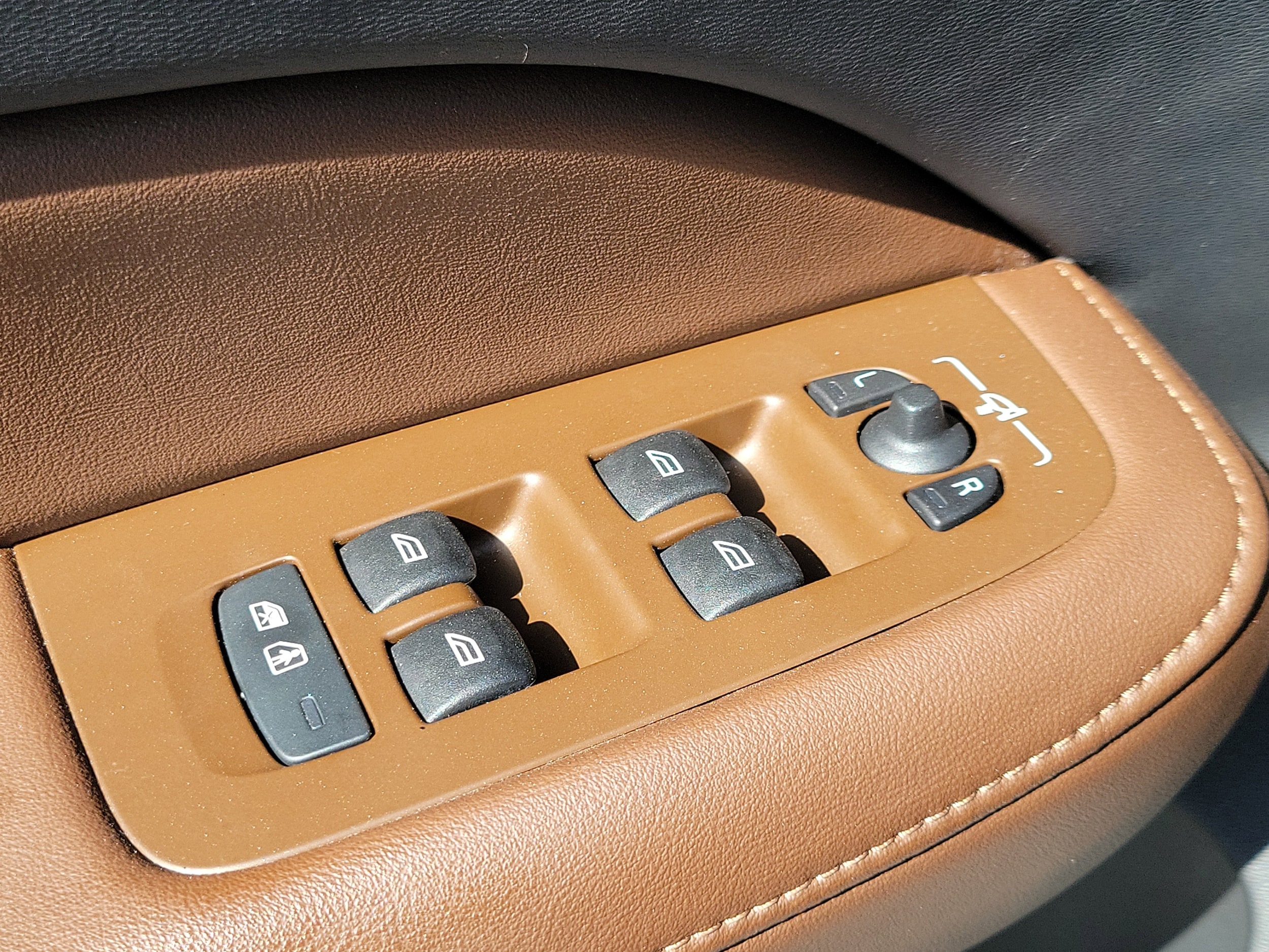 2025 Volvo V60 Cross Country Plus - Photo 15