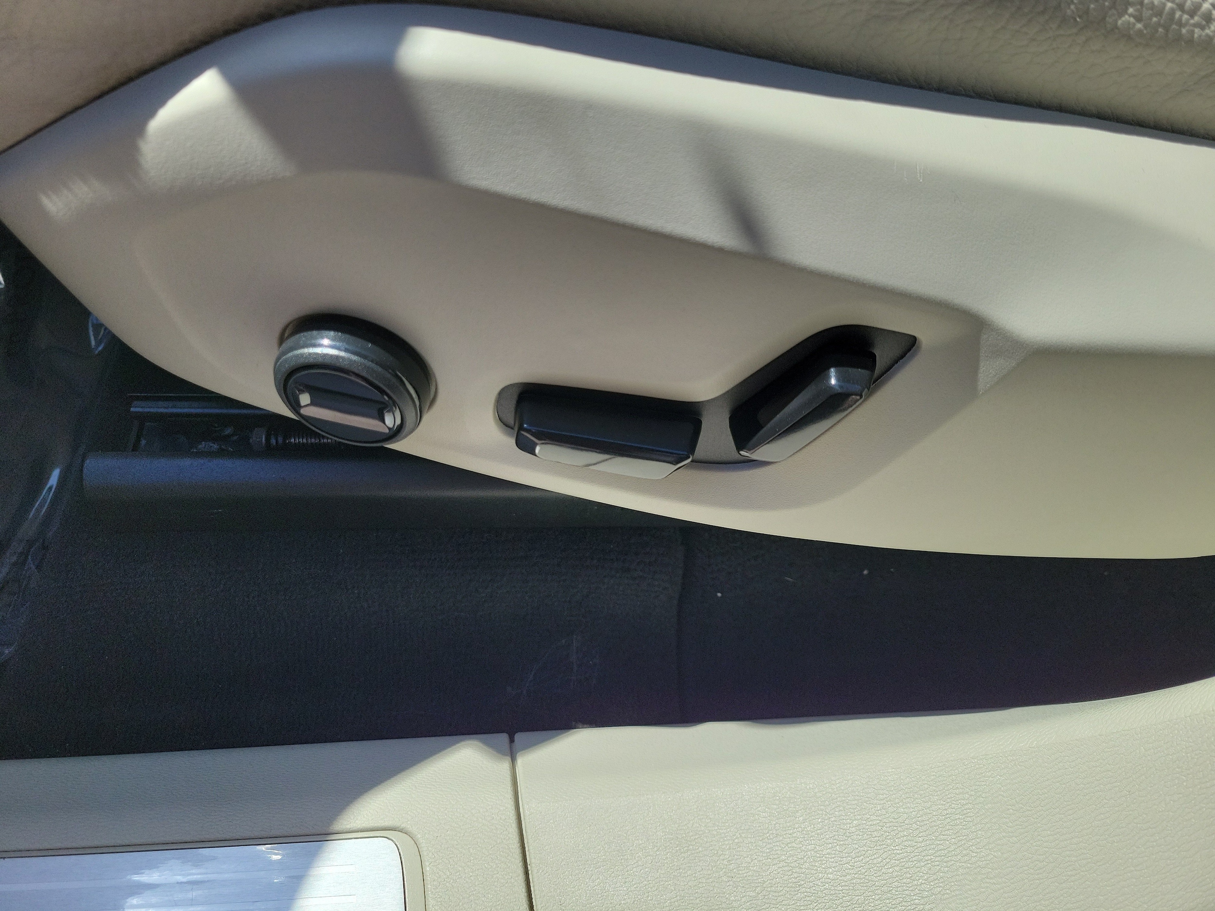 2023 Volvo XC60 Core - Photo 18