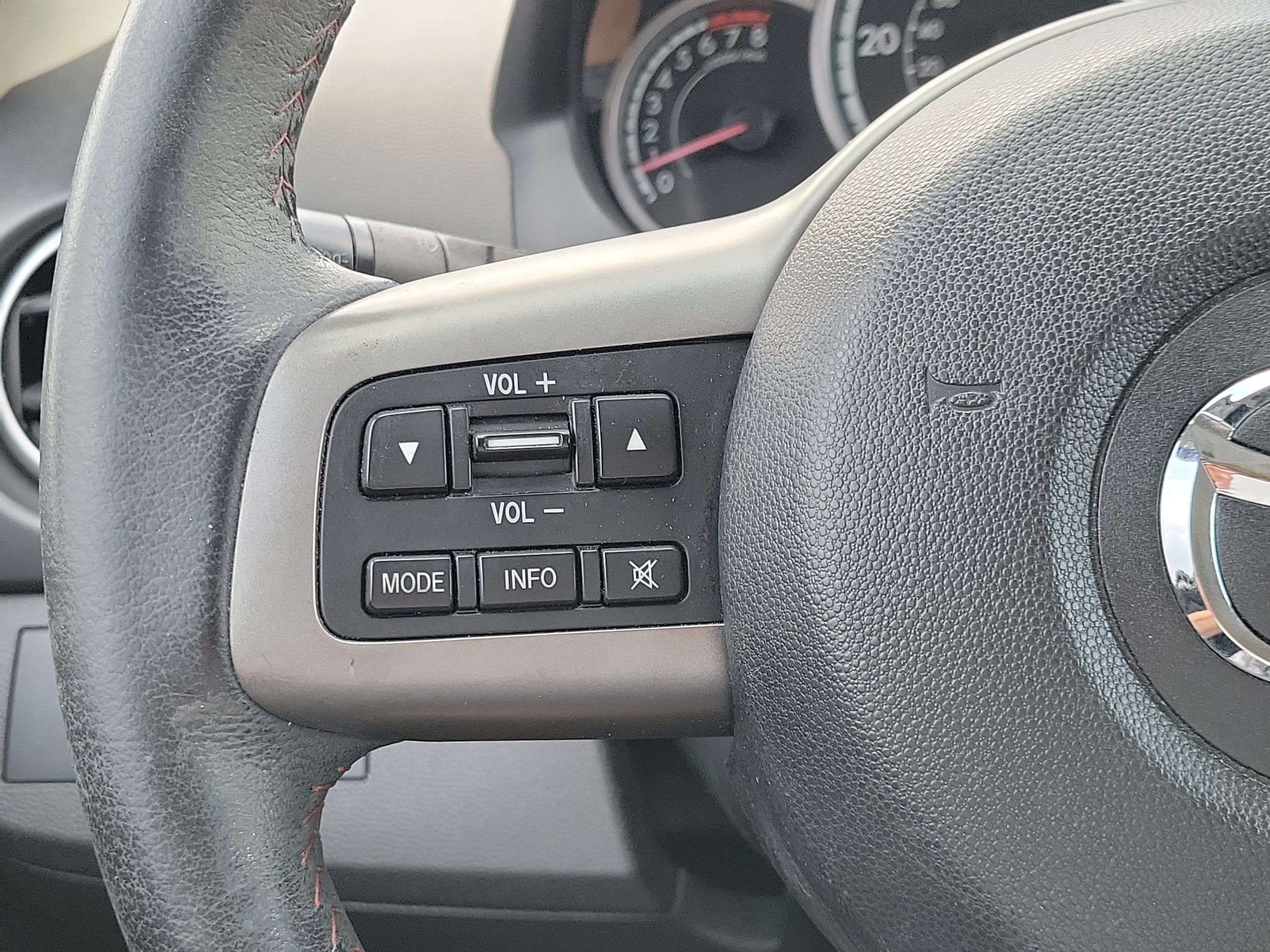 2014 Mazda Mazda2 Touring - Photo 19