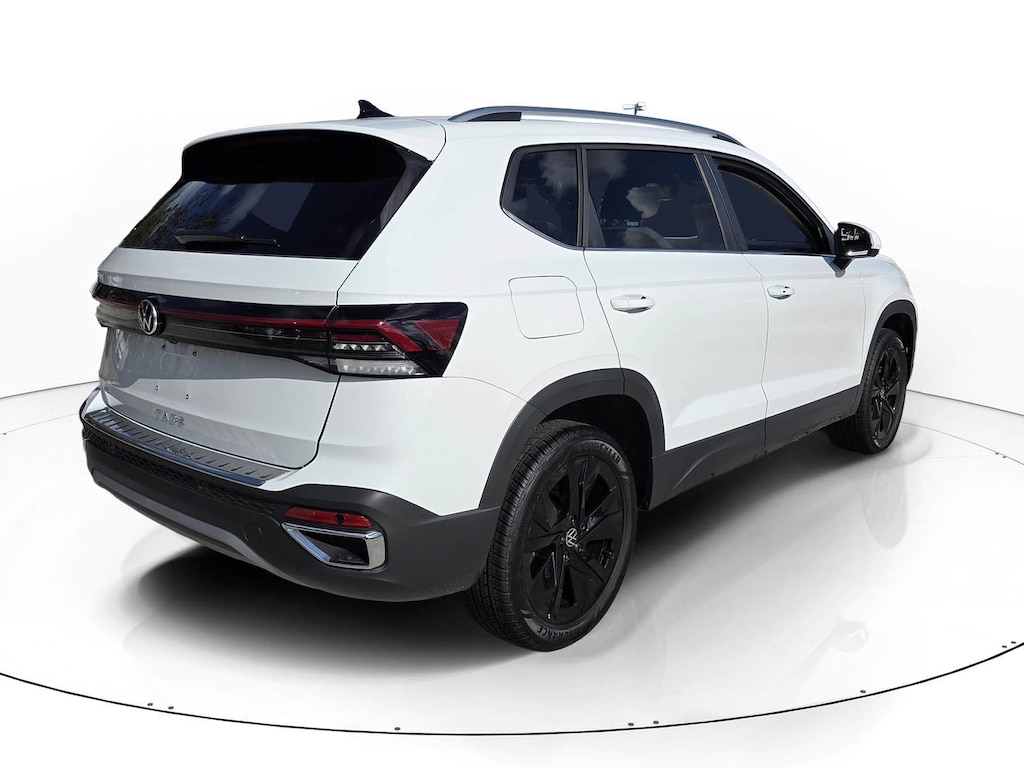 New 2026 Volkswagen Taos 1.5T SE SUV