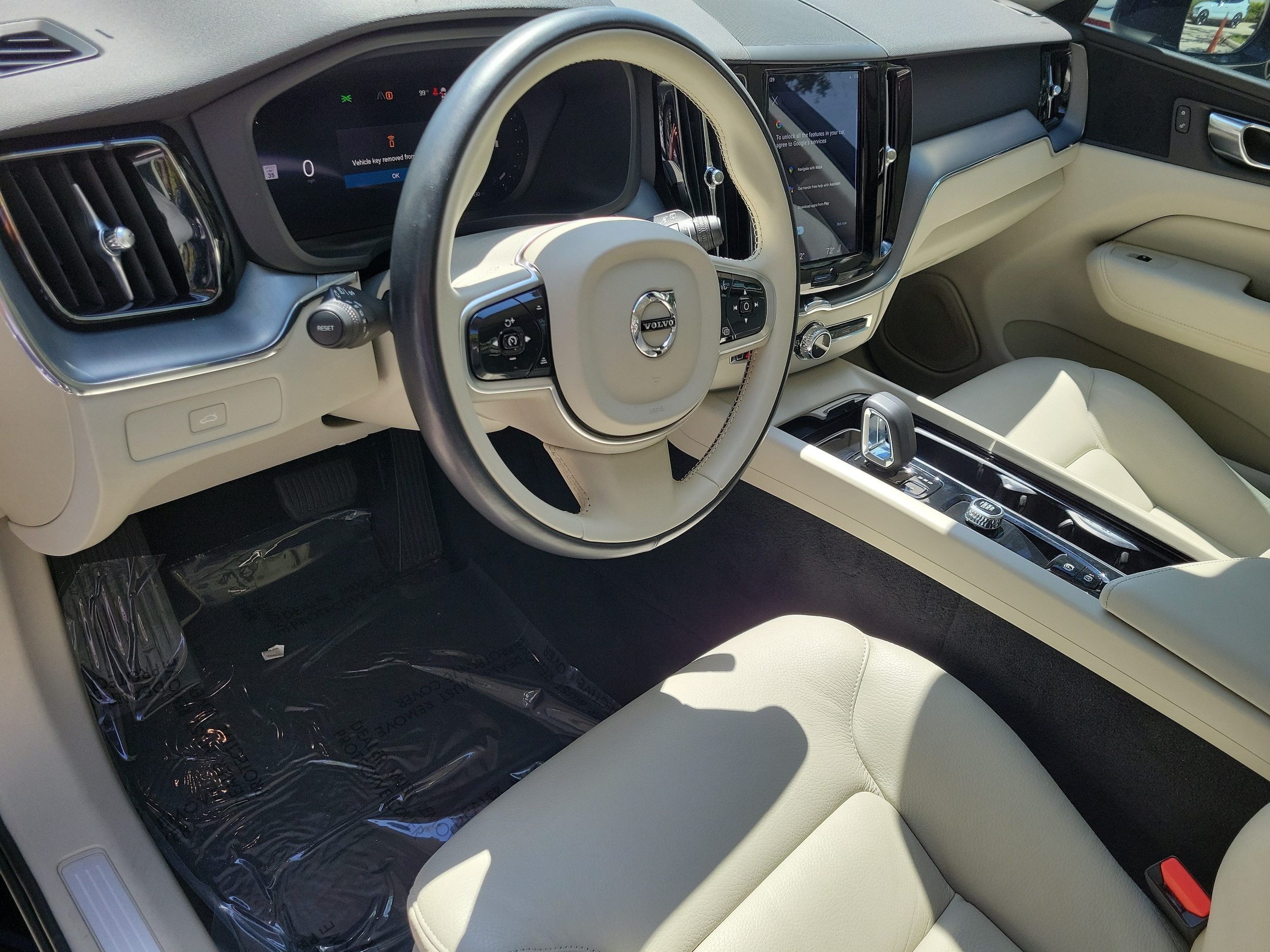 2023 Volvo XC60 Core - Photo 17