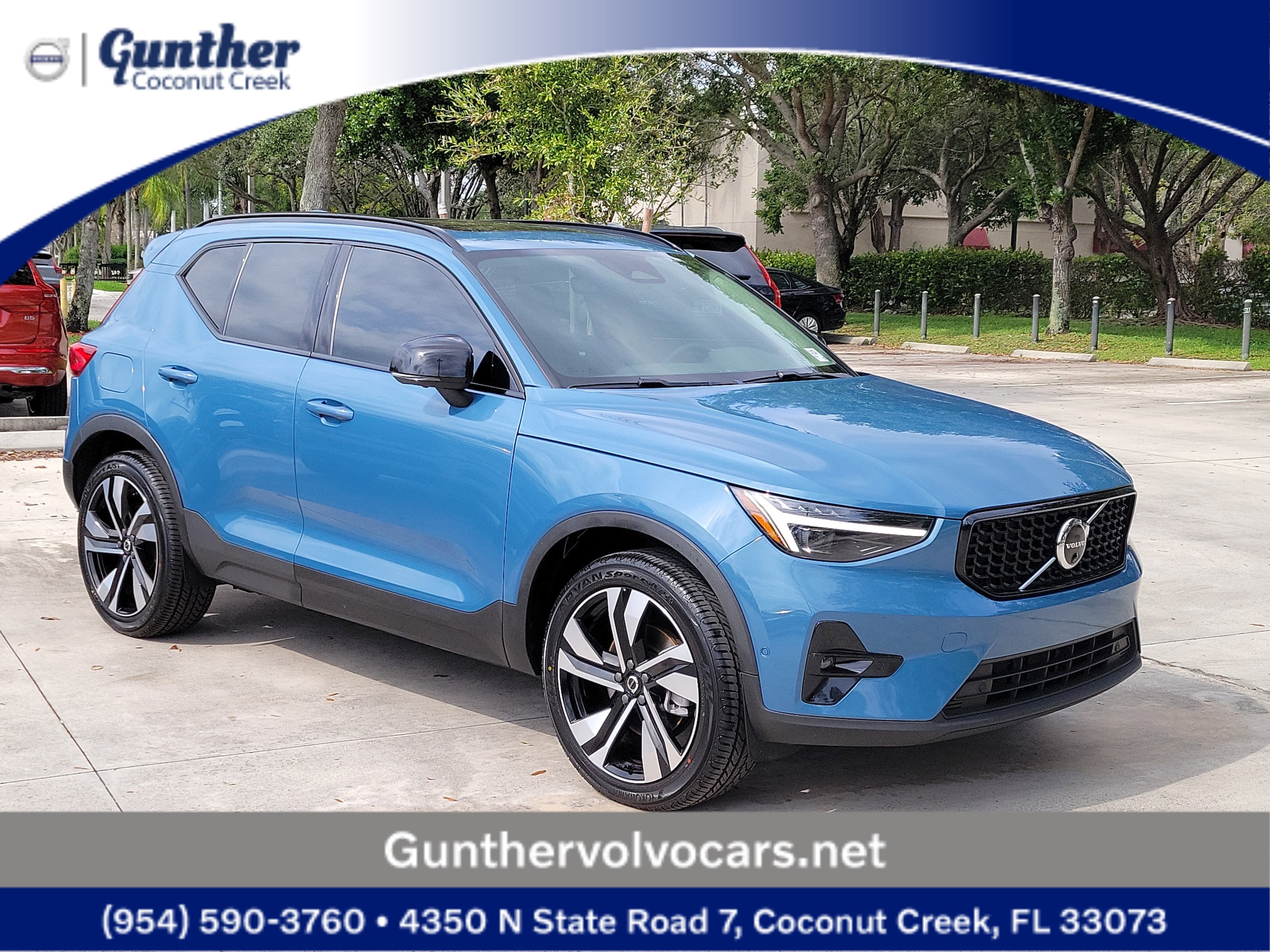 2024 Volvo XC40 Plus