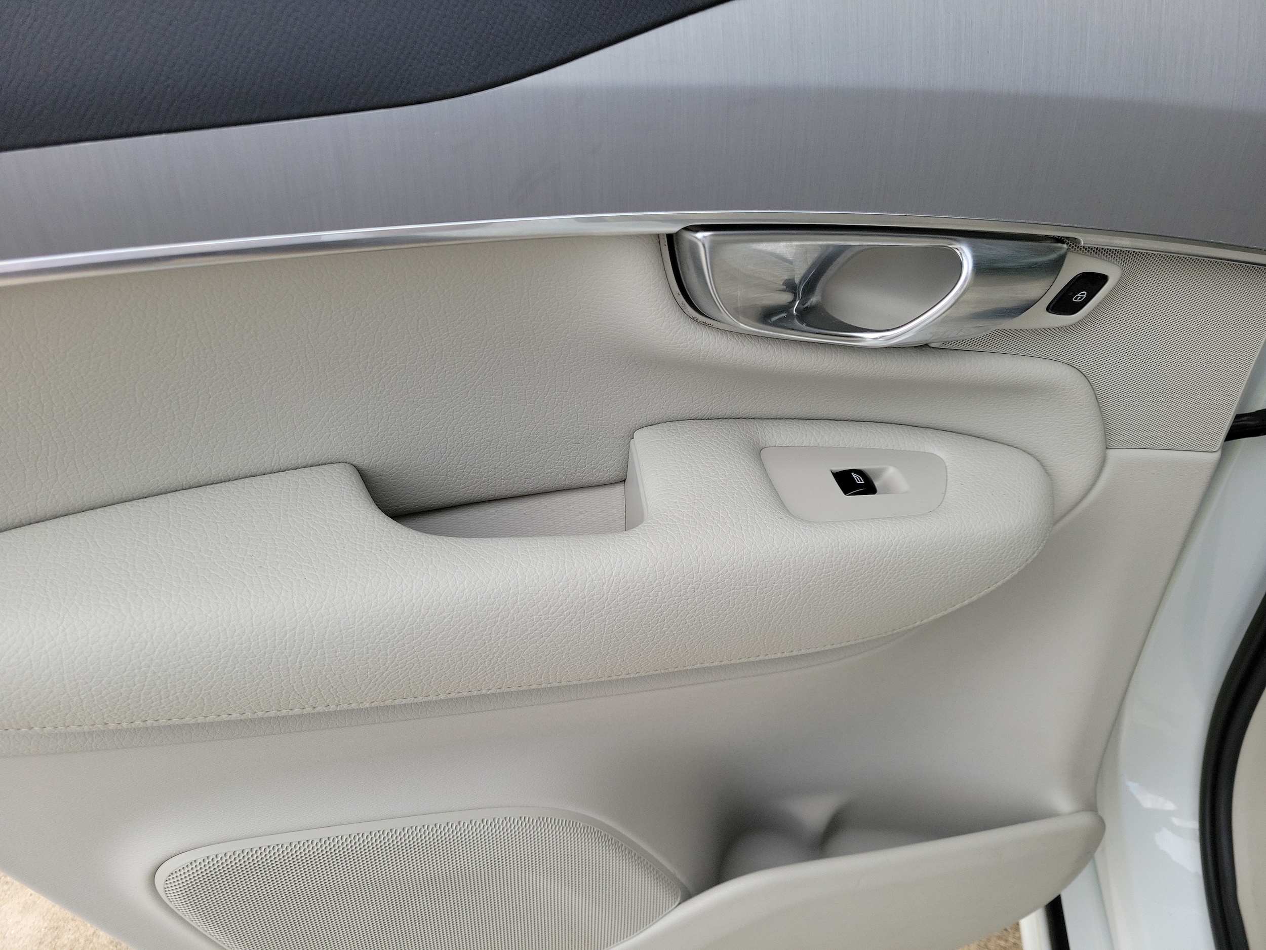 2022 Volvo XC90 Momentum - Photo 15