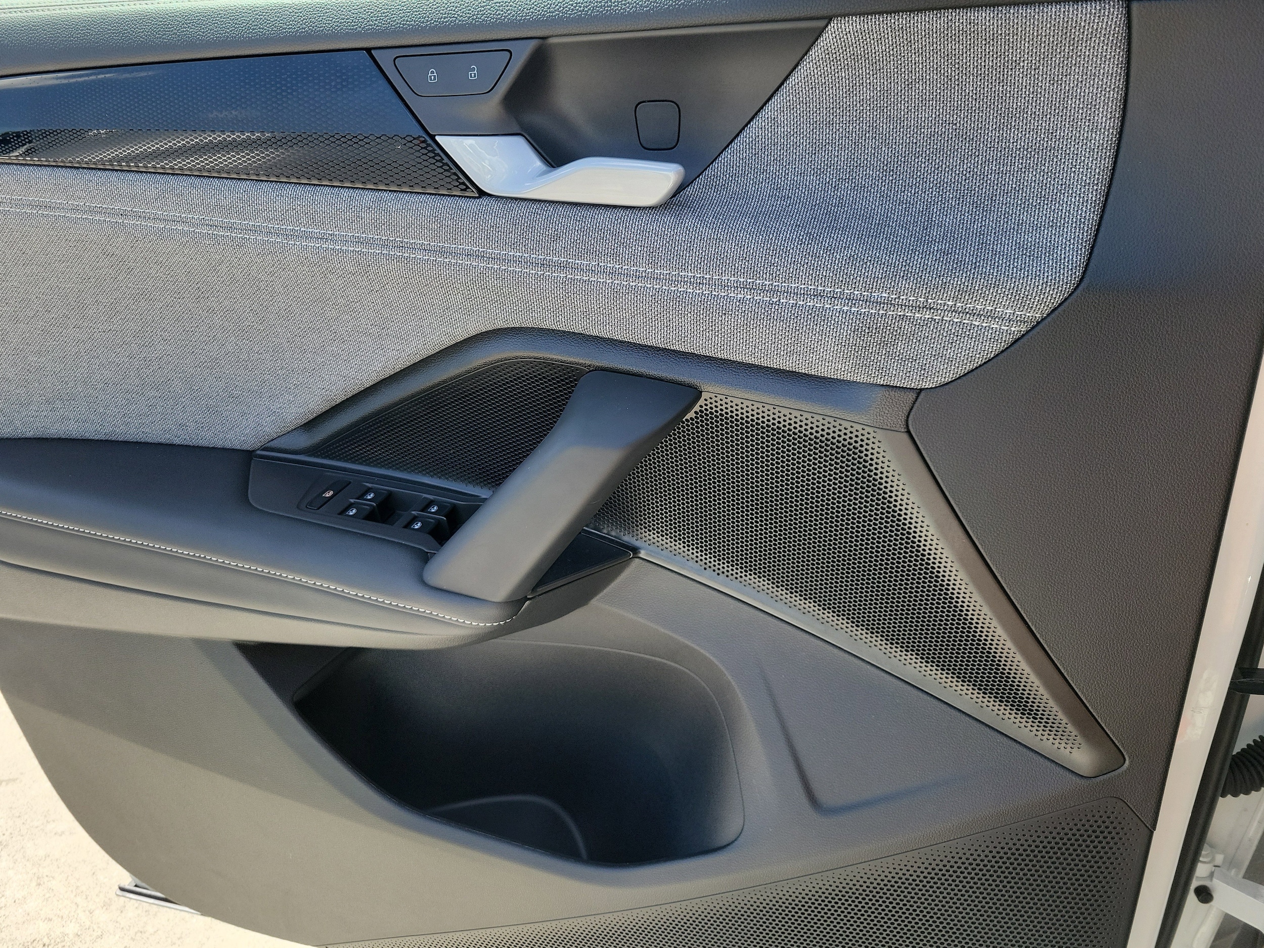 2025 Volkswagen Tiguan S - Photo 17