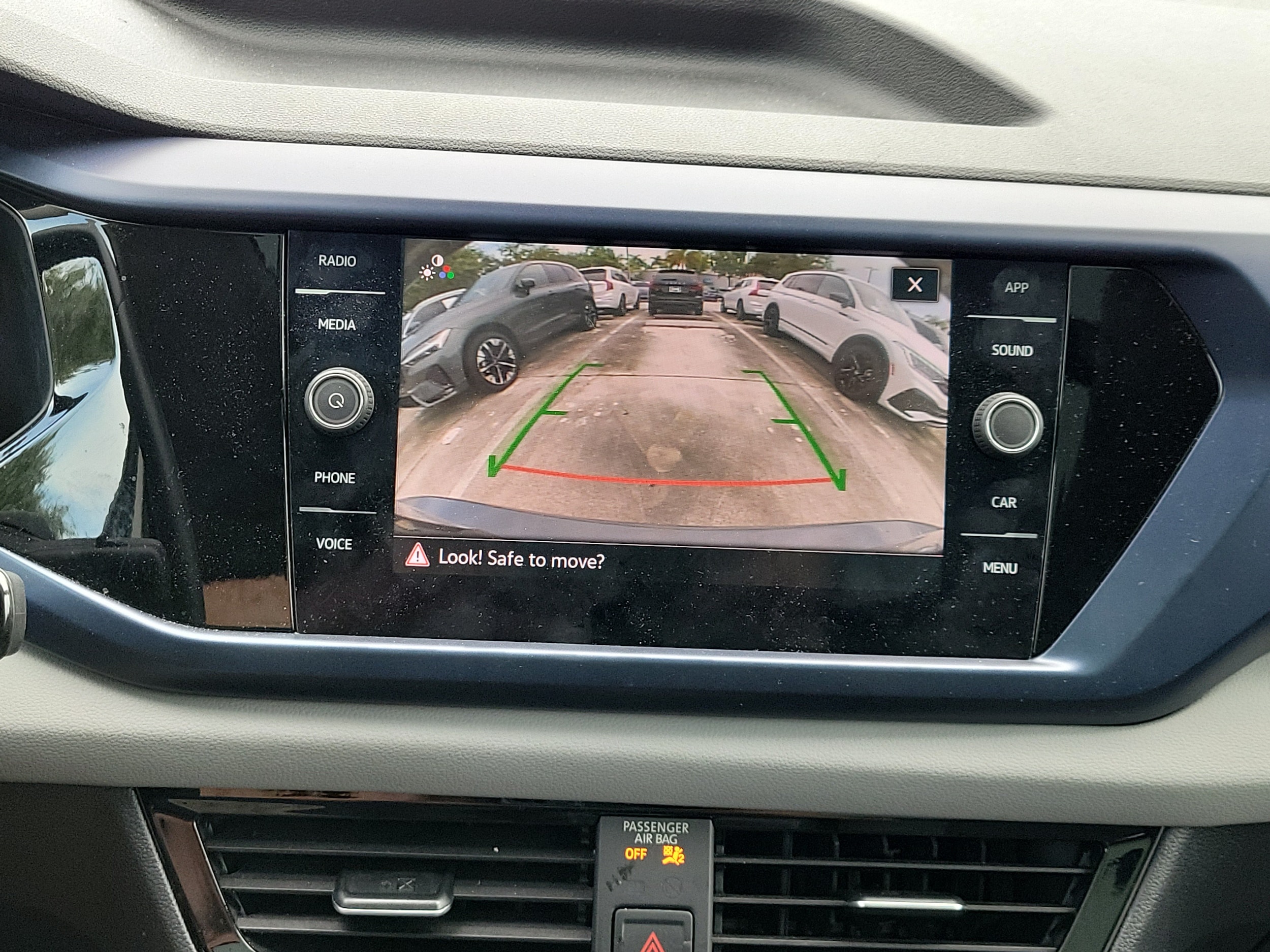 2023 Volkswagen Taos SE - Photo 25