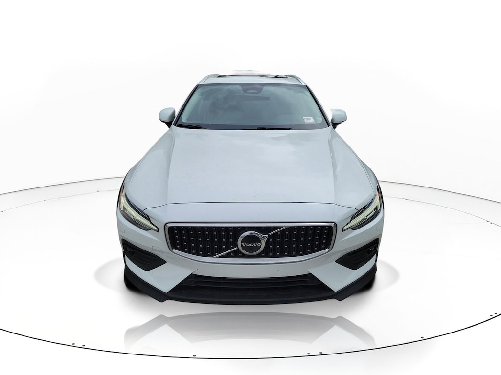 Used 2023 Volvo V60 Cross Country B5 AWD Plus Wagon