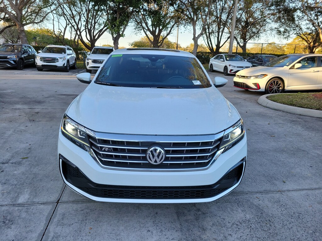 Used 2022 Volkswagen Passat 2.0T R-Line Sedan