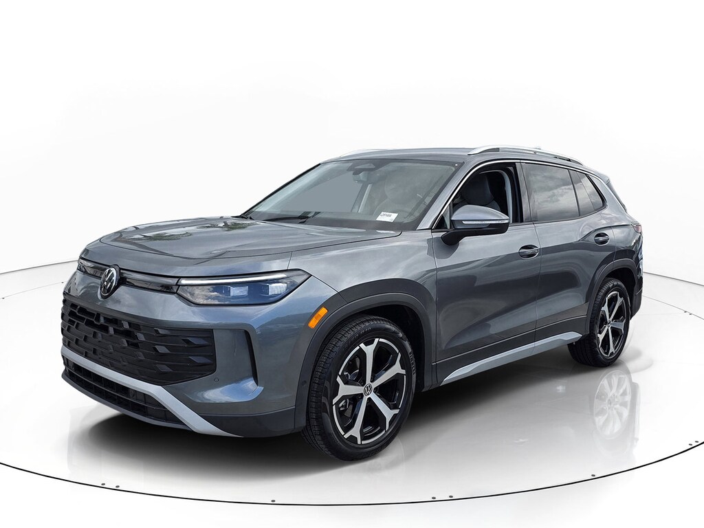 New 2026 Volkswagen Tiguan SE SUV