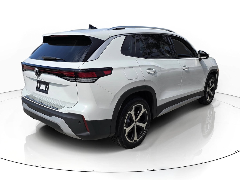 New 2026 Volkswagen Tiguan SE SUV