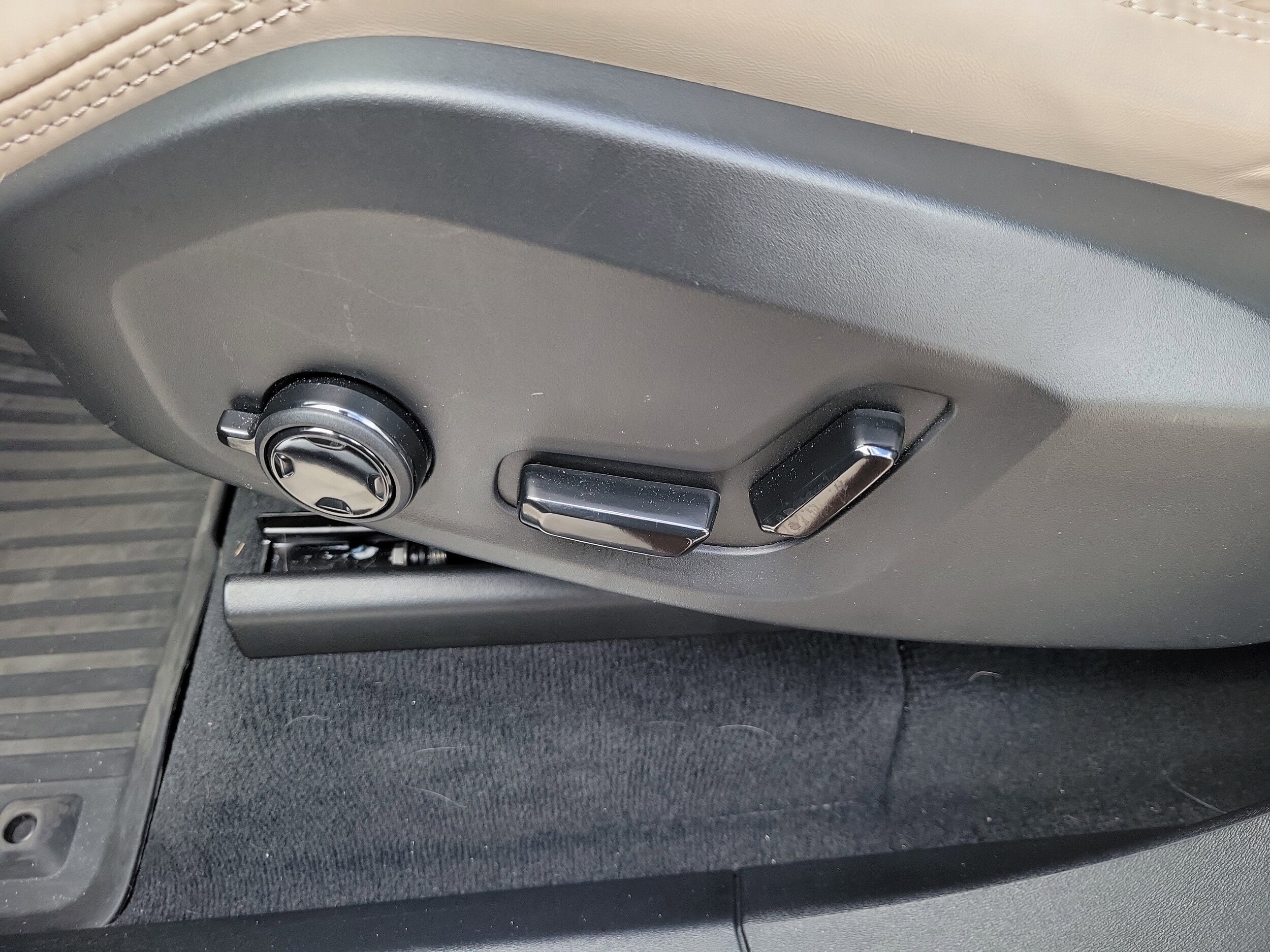 2025 Volvo XC90 Ultra - Photo 20