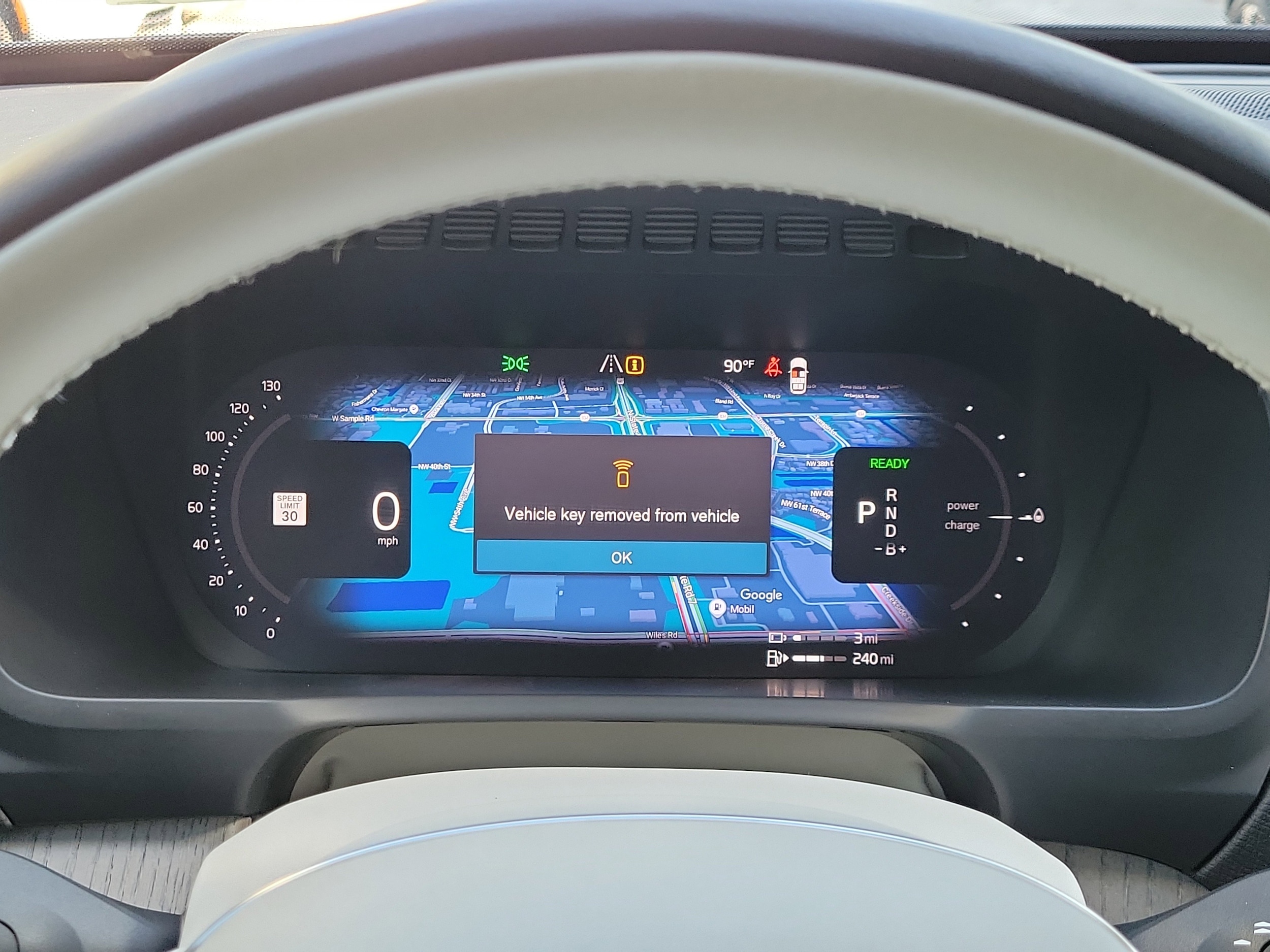 2025 Volvo XC90 Plus - Photo 26