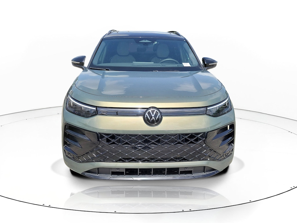 New 2026 Volkswagen Tiguan 2.0T SE R-Line Black SUV