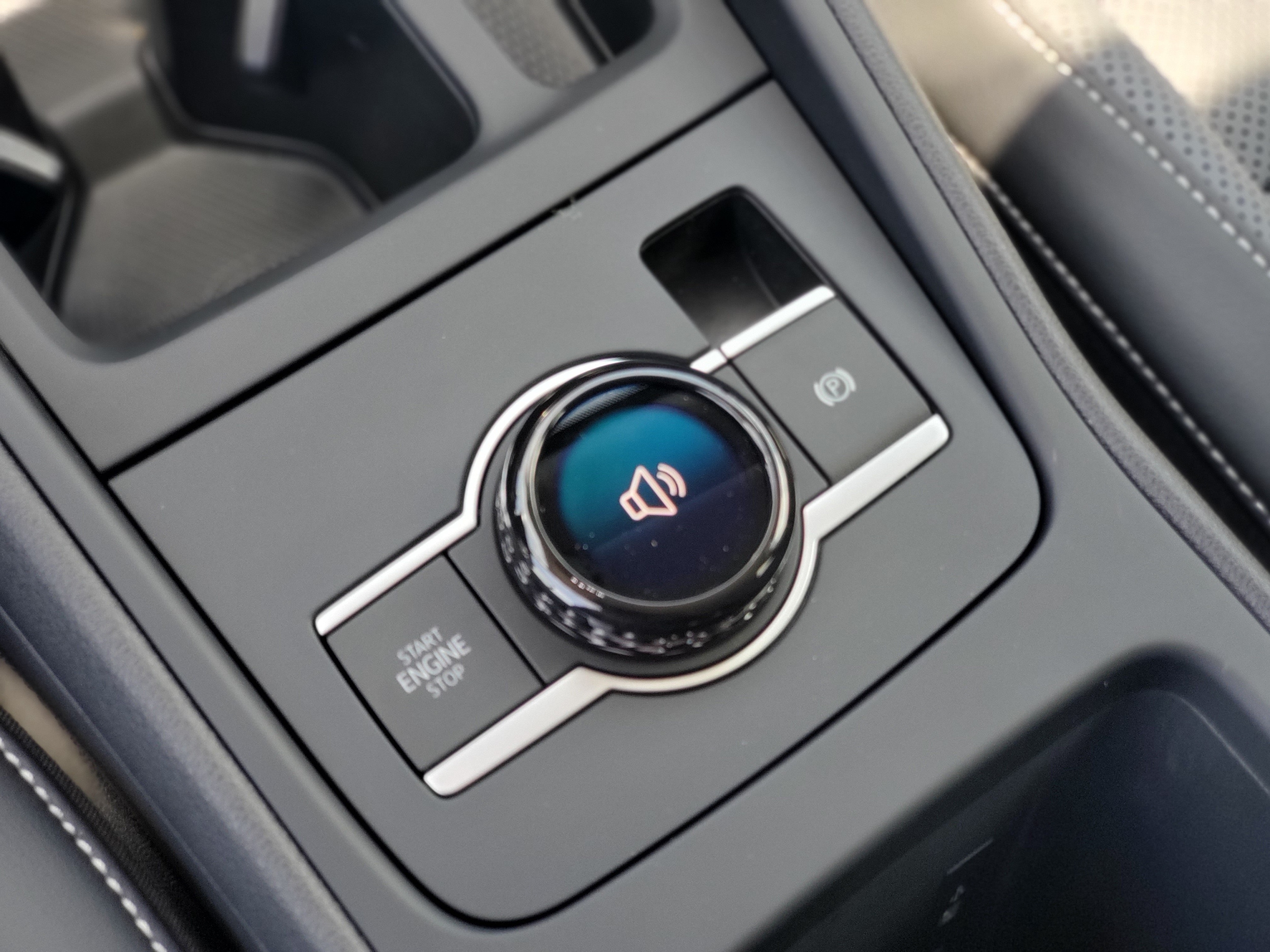 2026 Volkswagen Tiguan SE - Photo 18