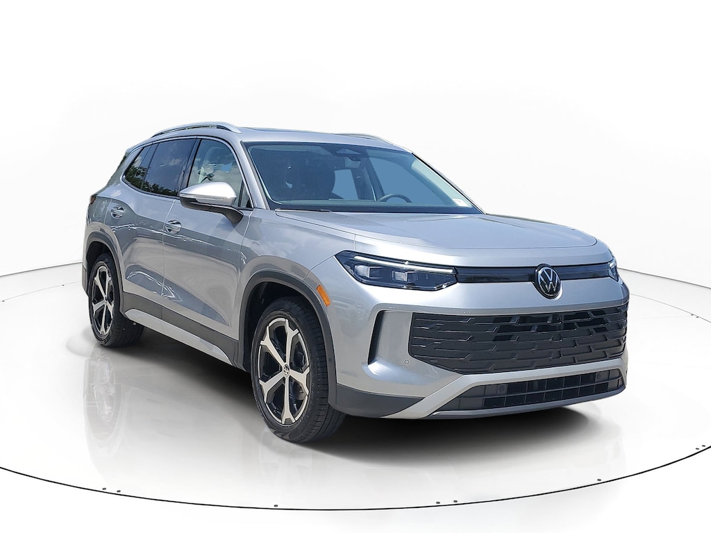 New 2026 Volkswagen Tiguan 2.0T SE SUV