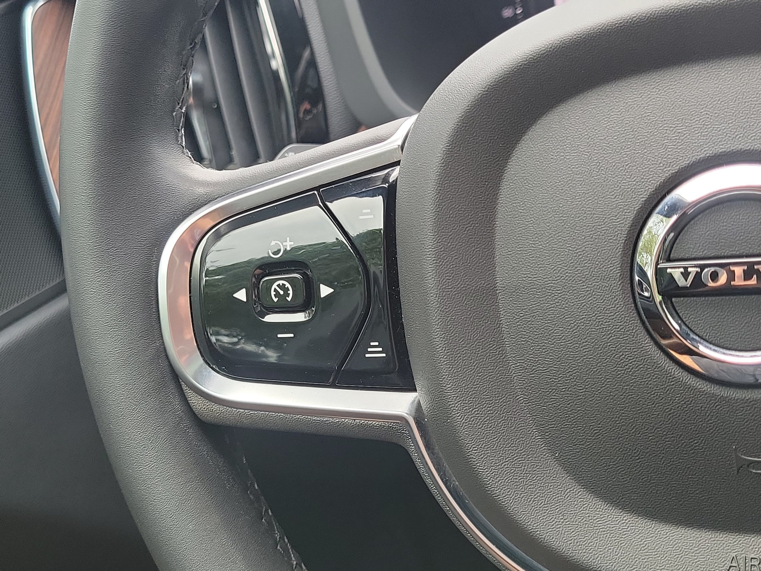 2024 Volvo XC60 Plus - Photo 20