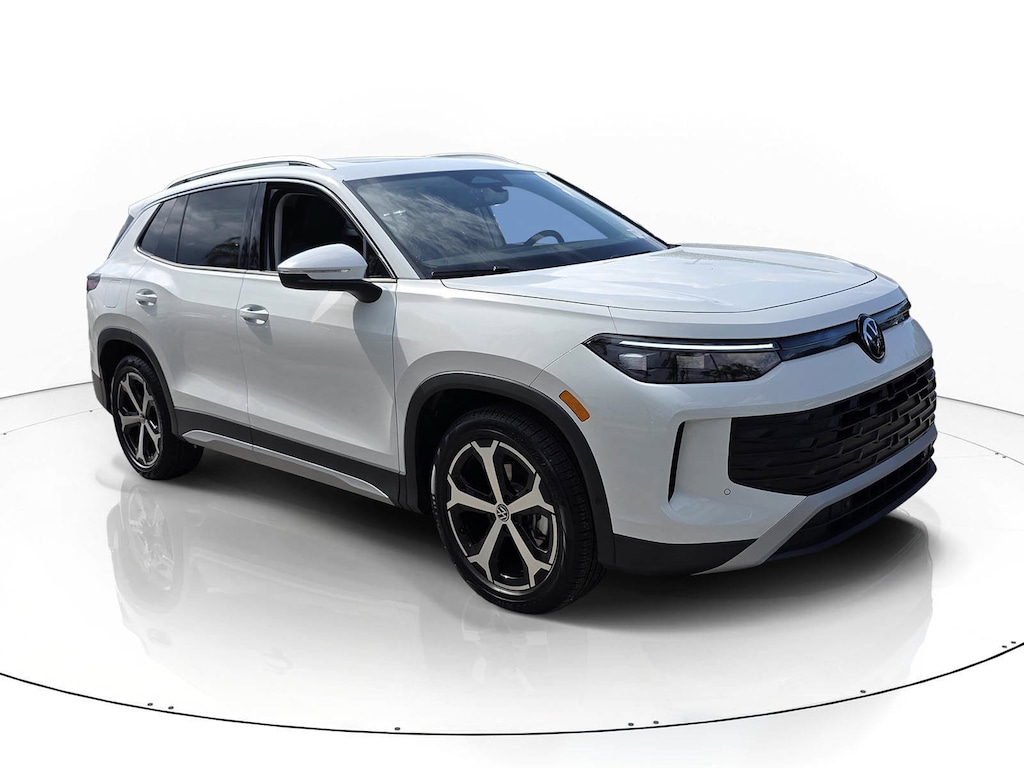 New 2026 Volkswagen Tiguan SE SUV