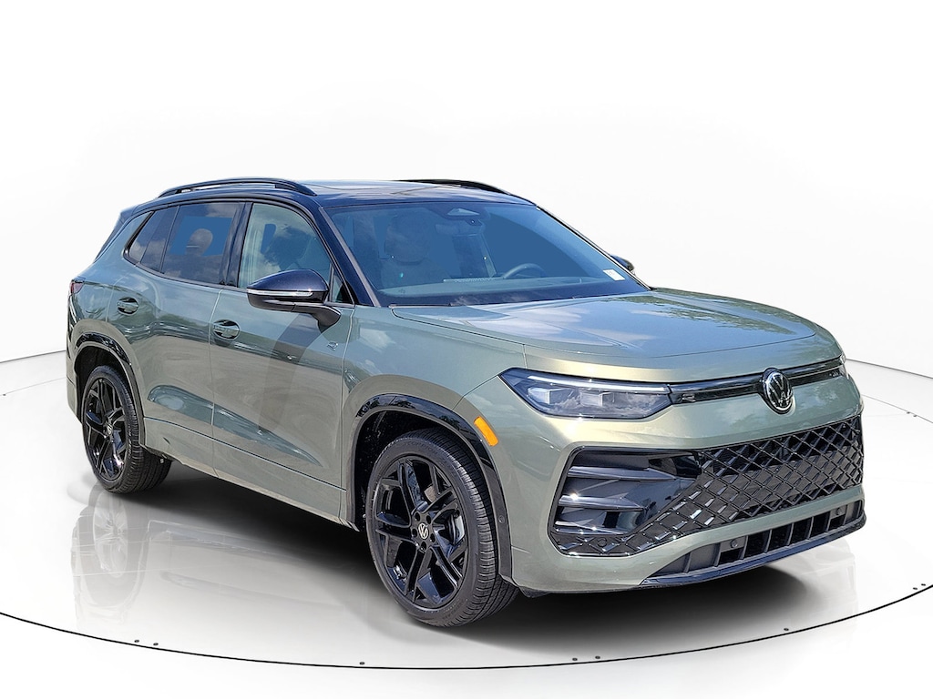 New 2026 Volkswagen Tiguan SE R-Line Black SUV