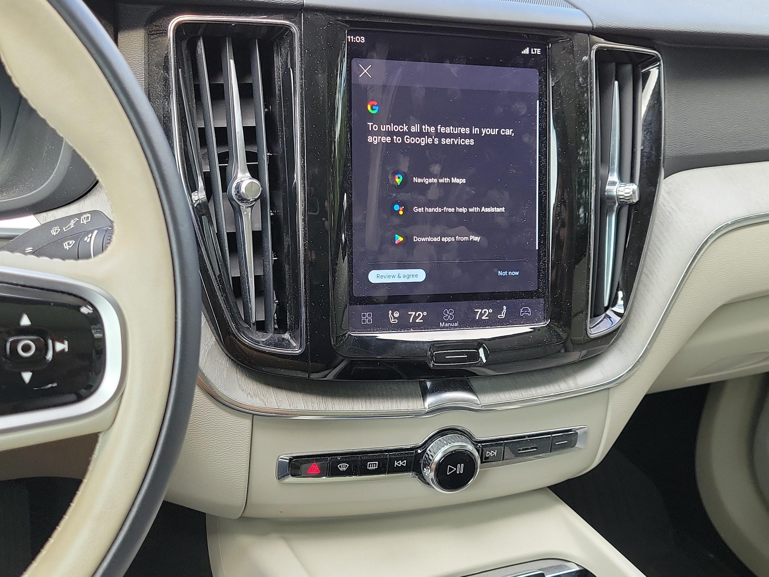 2025 Volvo XC60 Plus - Photo 24
