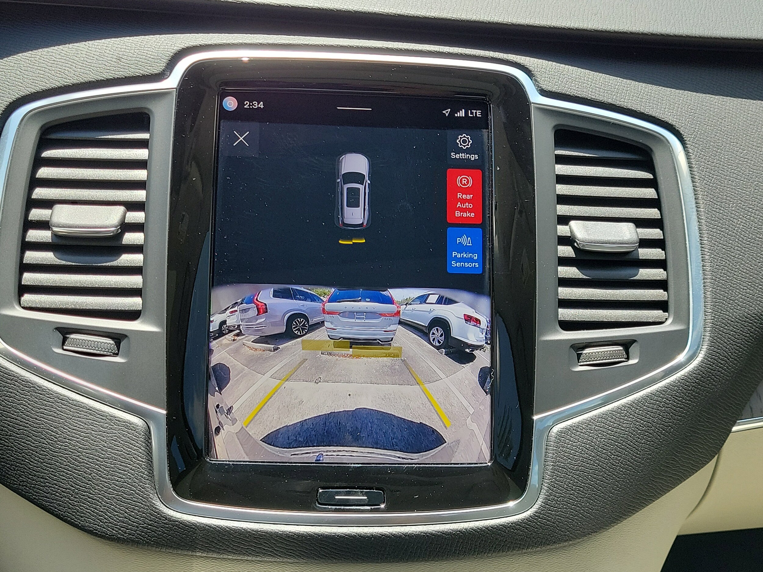 2025 Volvo XC90 Core - Photo 31