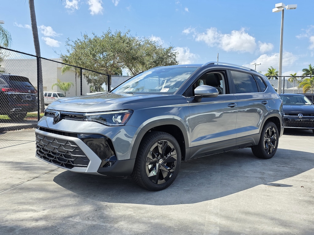New 2026 Volkswagen Taos 1.5T SE SUV