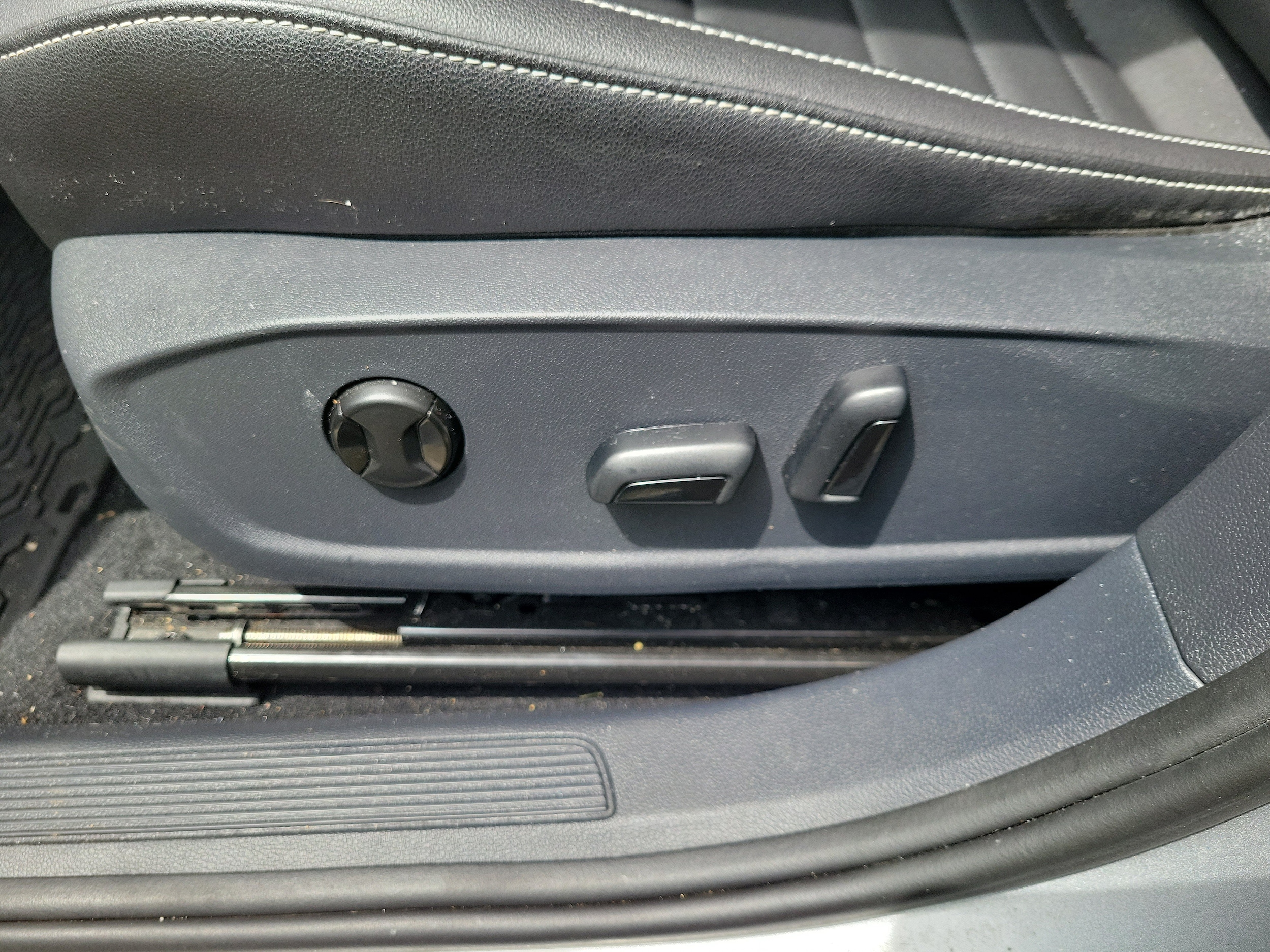 2024 Volkswagen Jetta SE - Photo 18