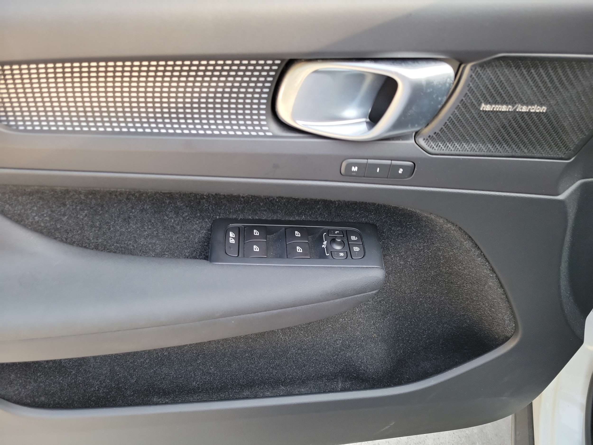 2019 Volvo XC40 R-Design - Photo 18