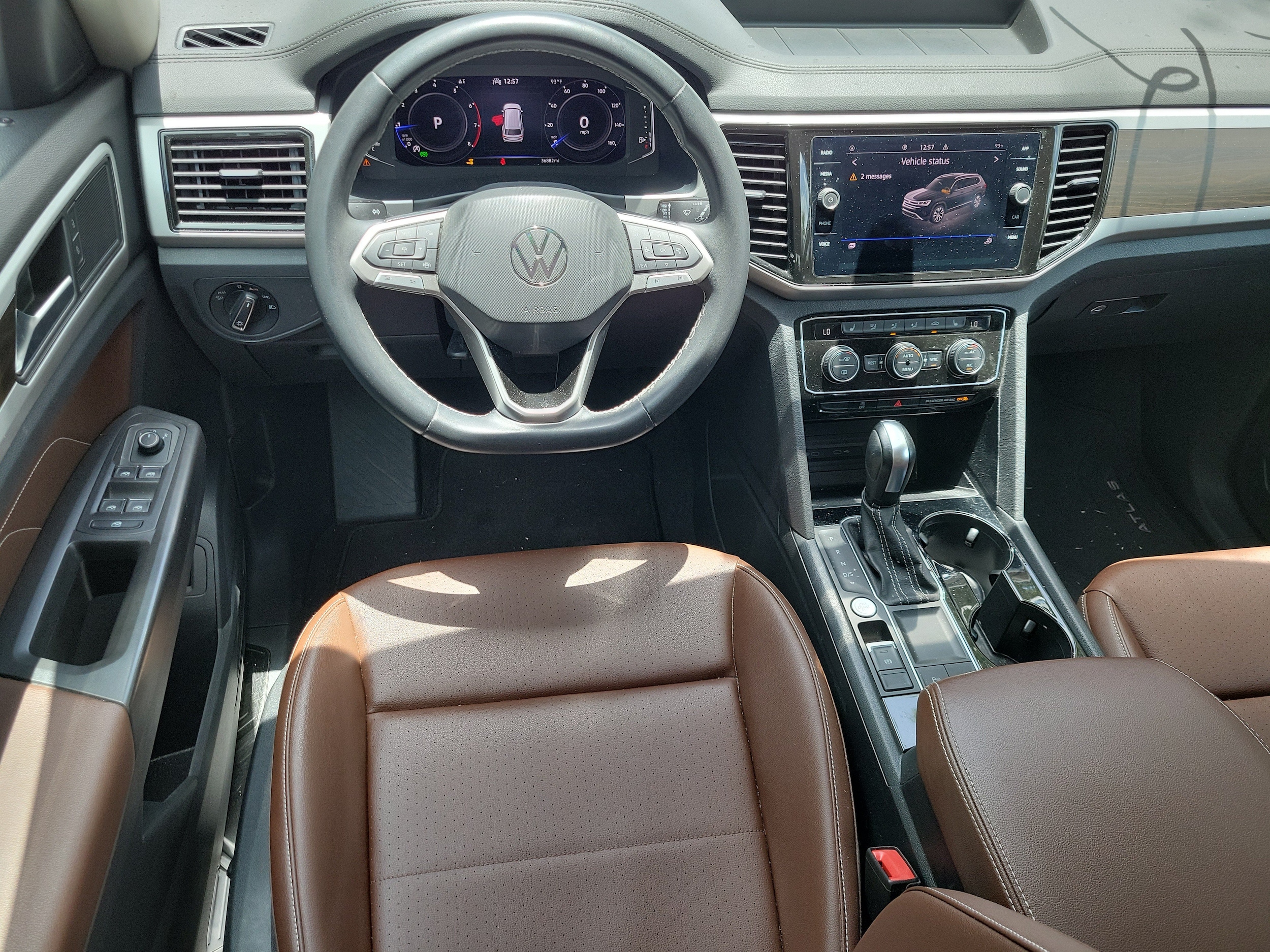 2023 Volkswagen Atlas SE w/Tech - Photo 11